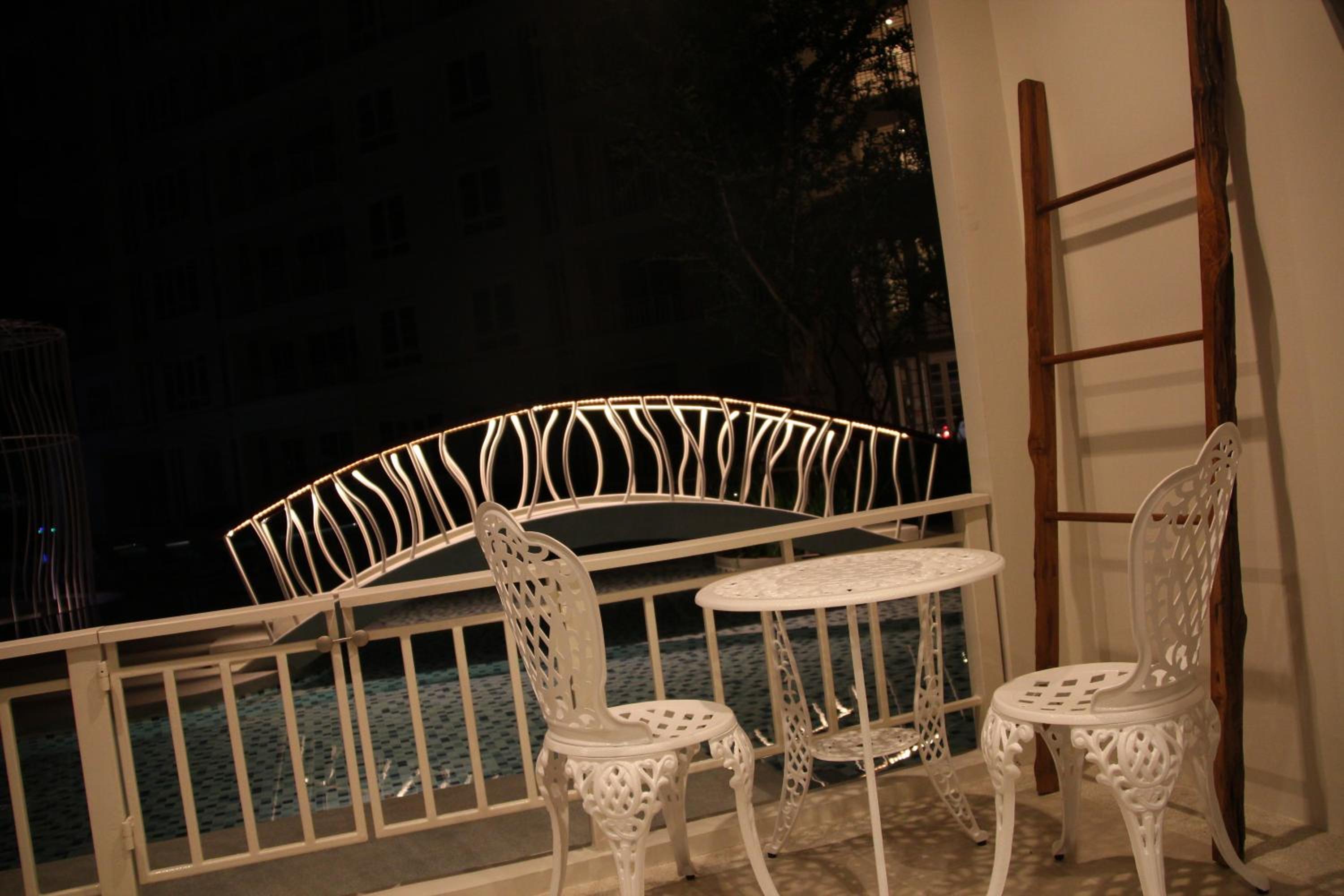 Apartment with Pool View  - Photo 22