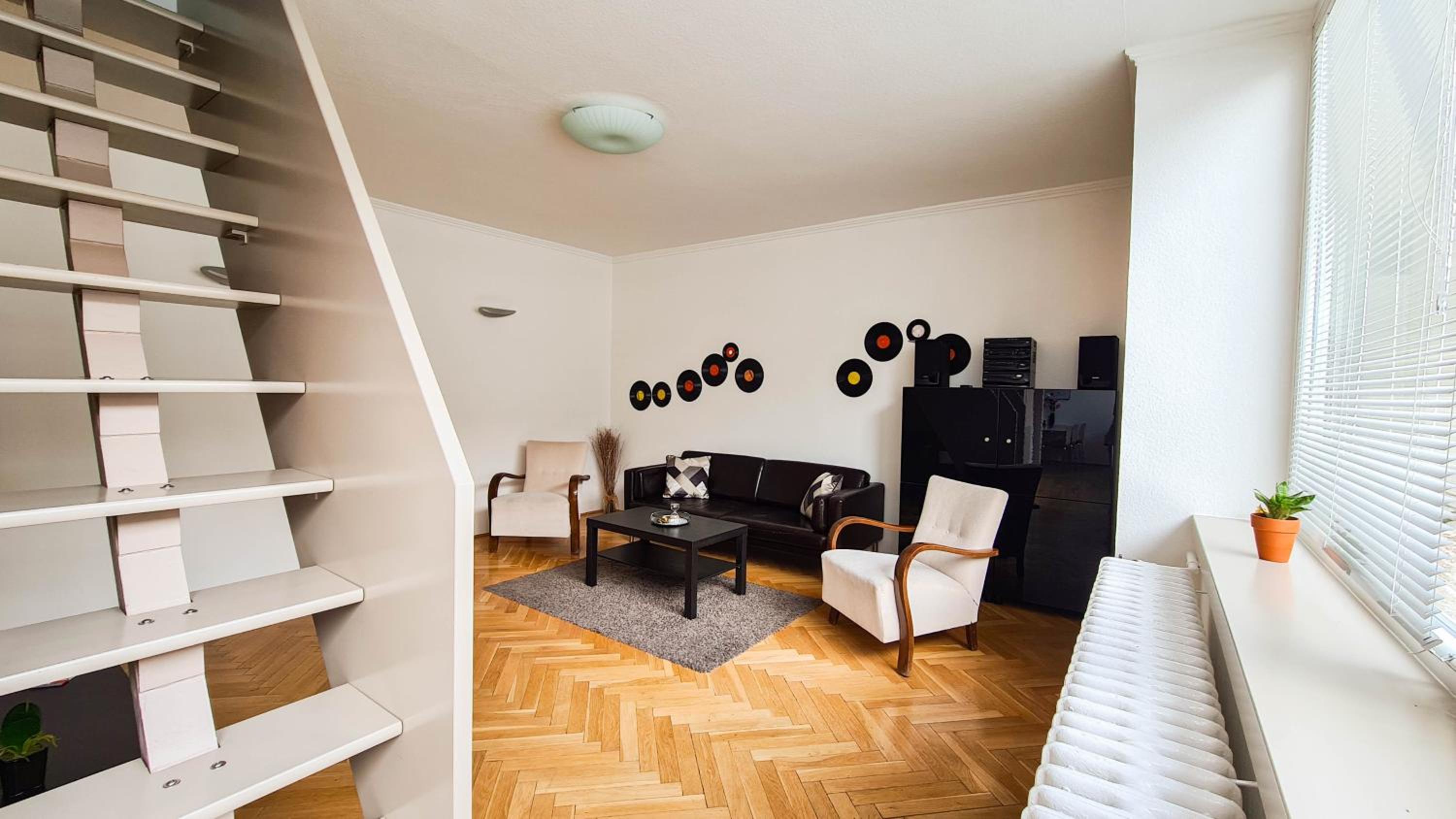 Two-Bedroom Apartment - Photo 9