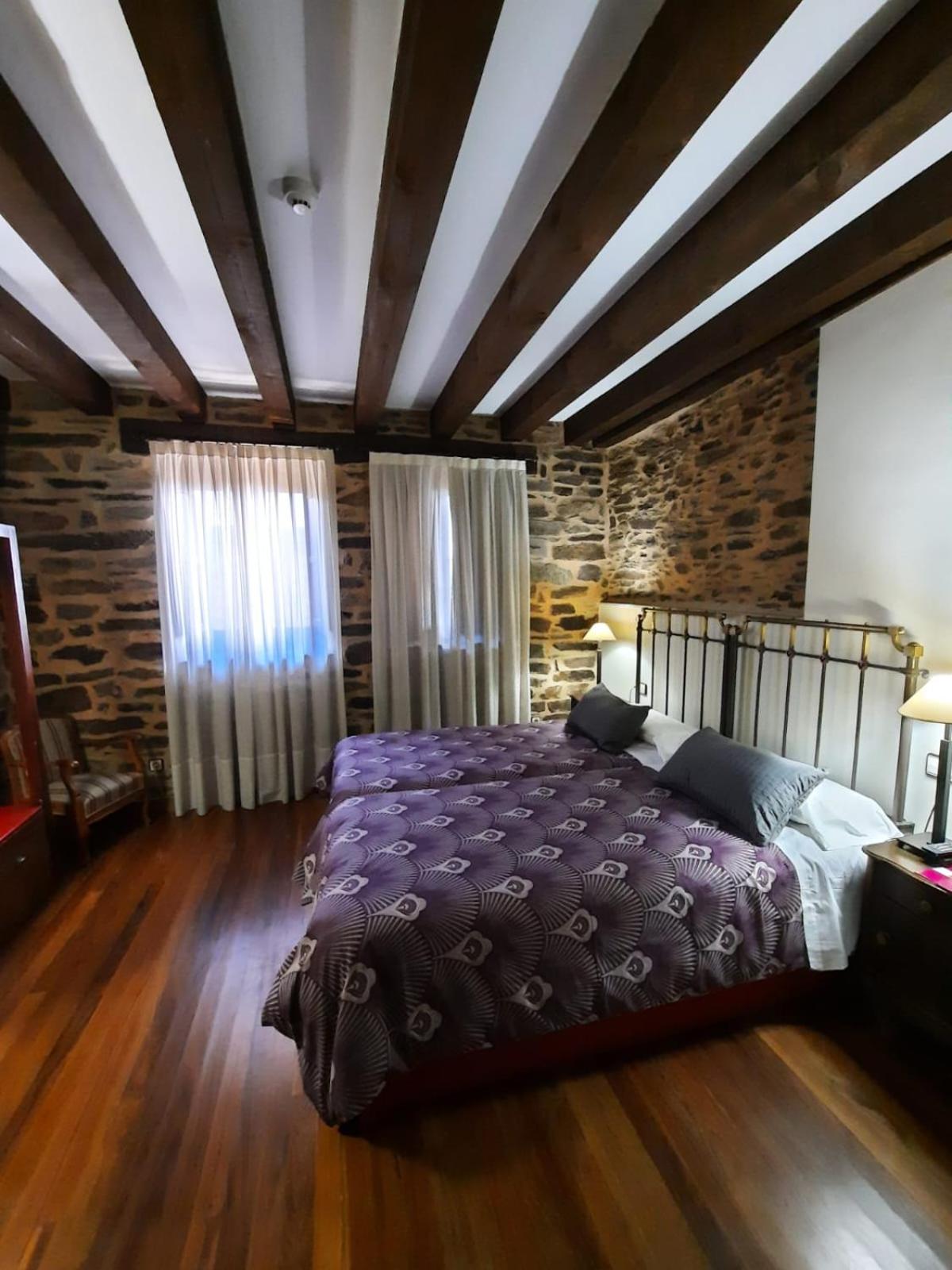 Double or Twin Room - Photo 1