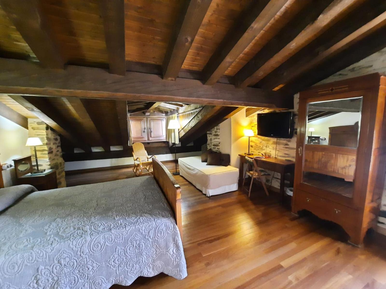 Superior Double Room - Photo 2