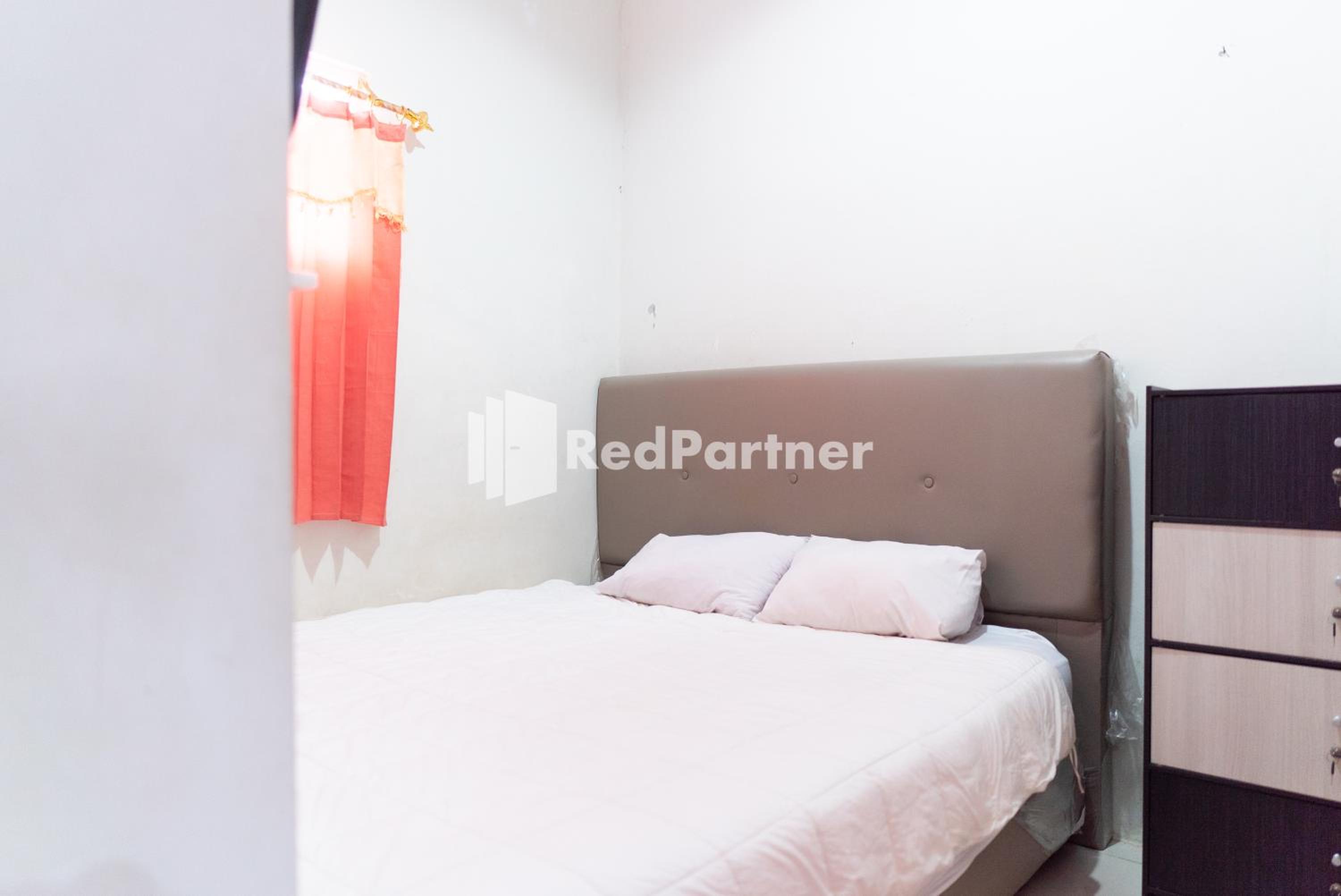 Economy Double Room photo 3