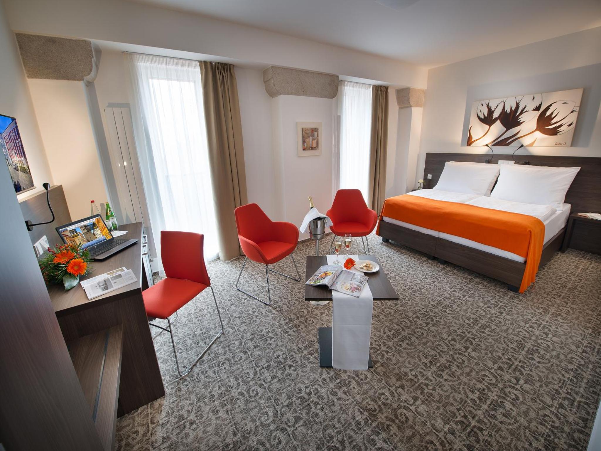 Double or Twin Room - Photo 10