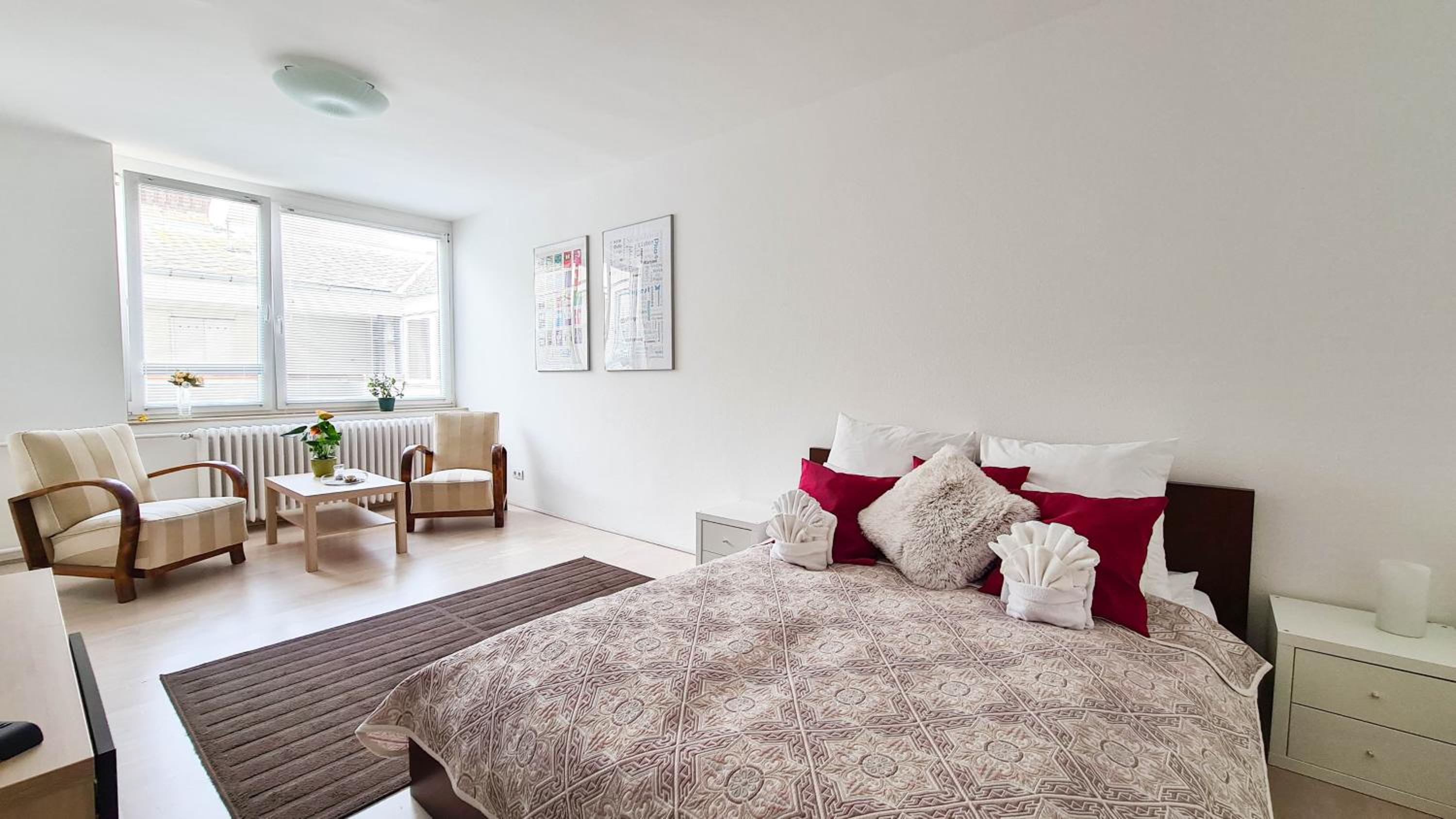 Three-Bedroom Apartment - Photo 7