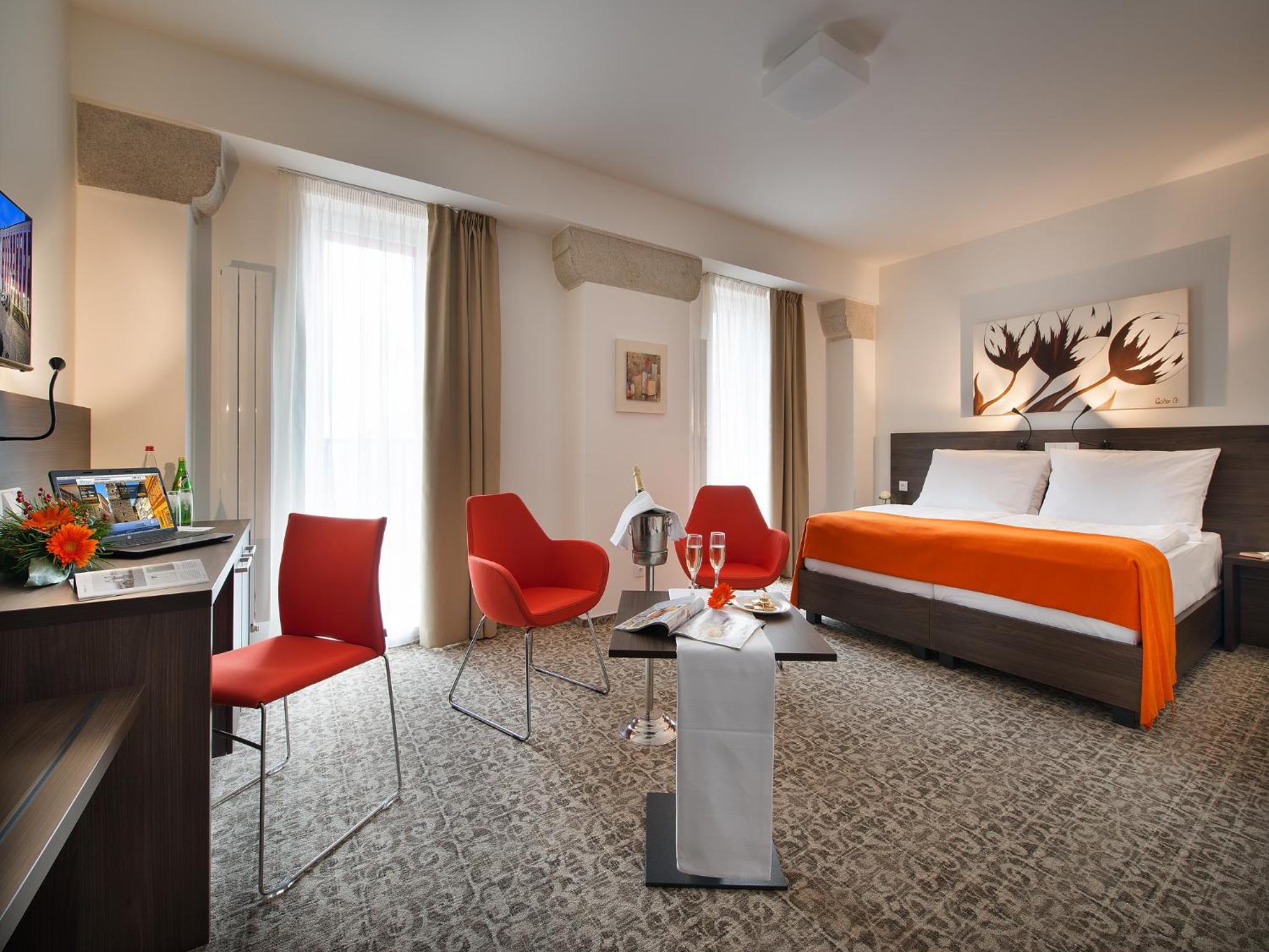 Double or Twin Room - Photo 5