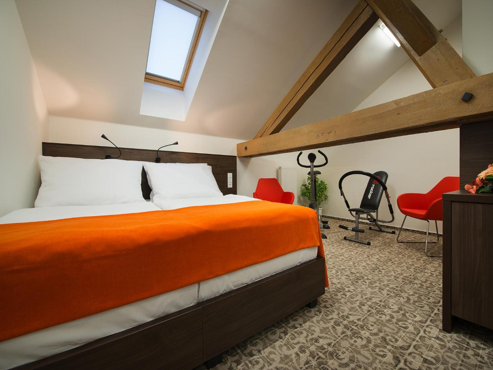 Double or Twin Room - Photo 2