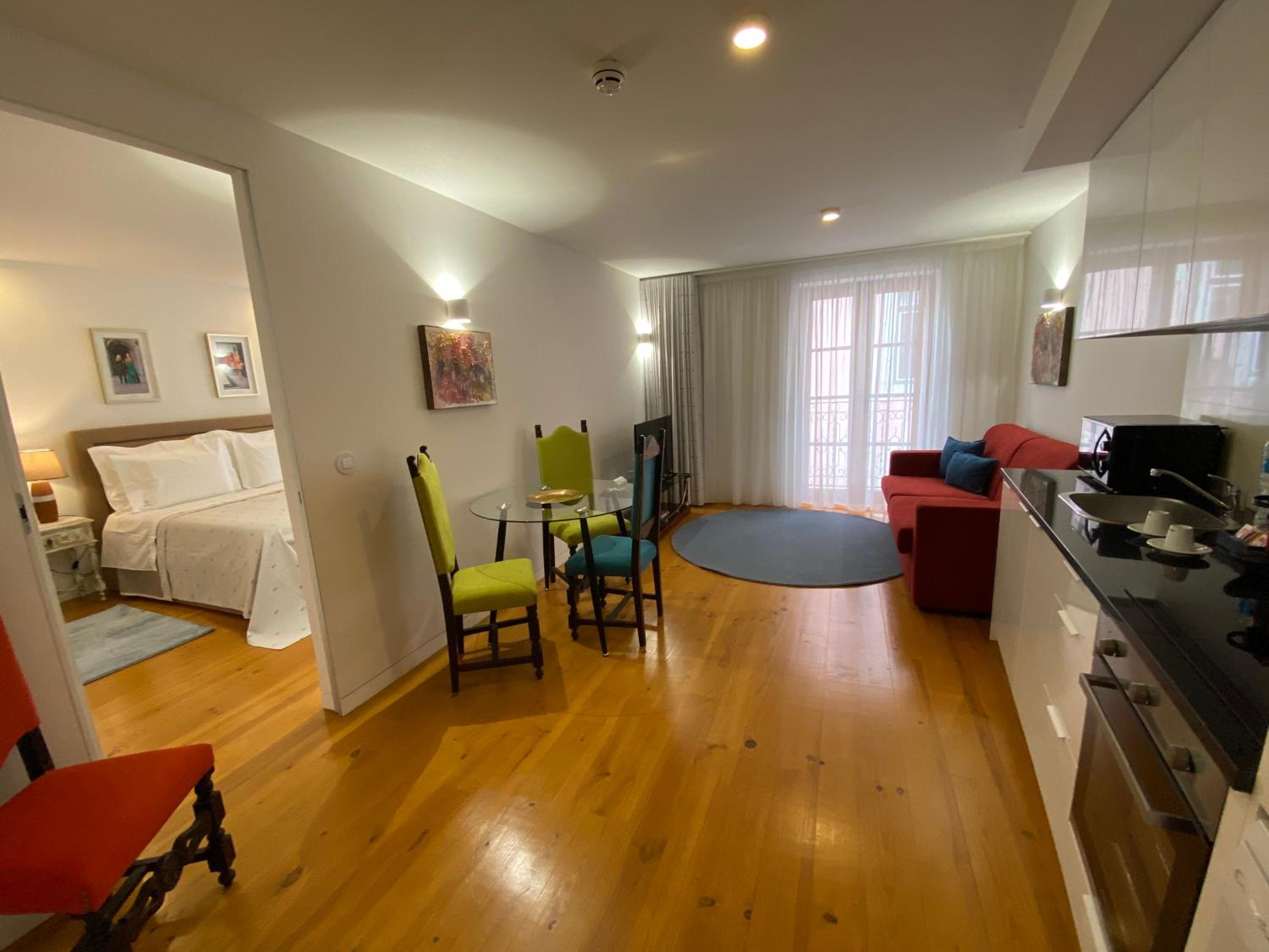 Deluxe Apartment