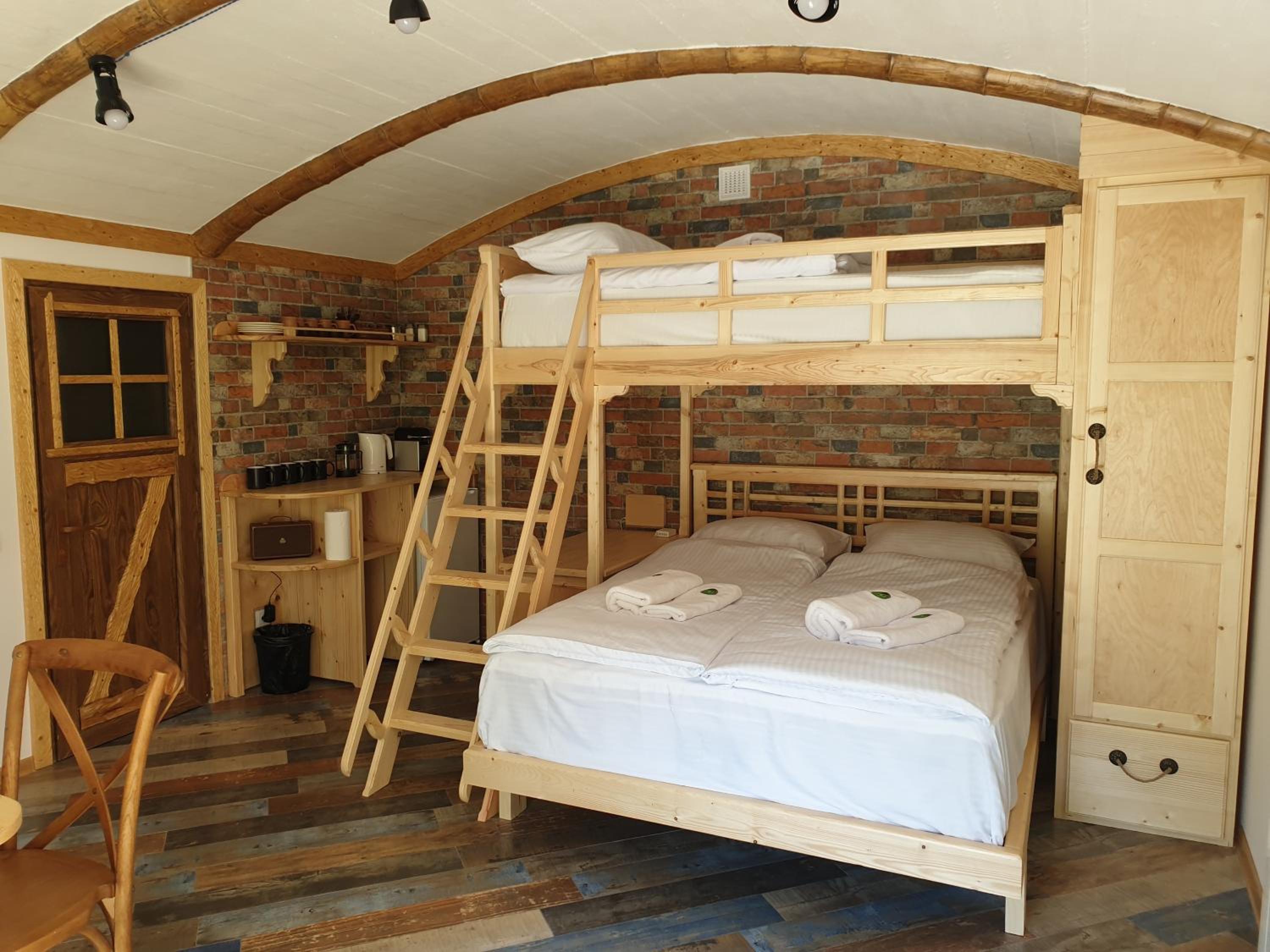 Deluxe Family Suite