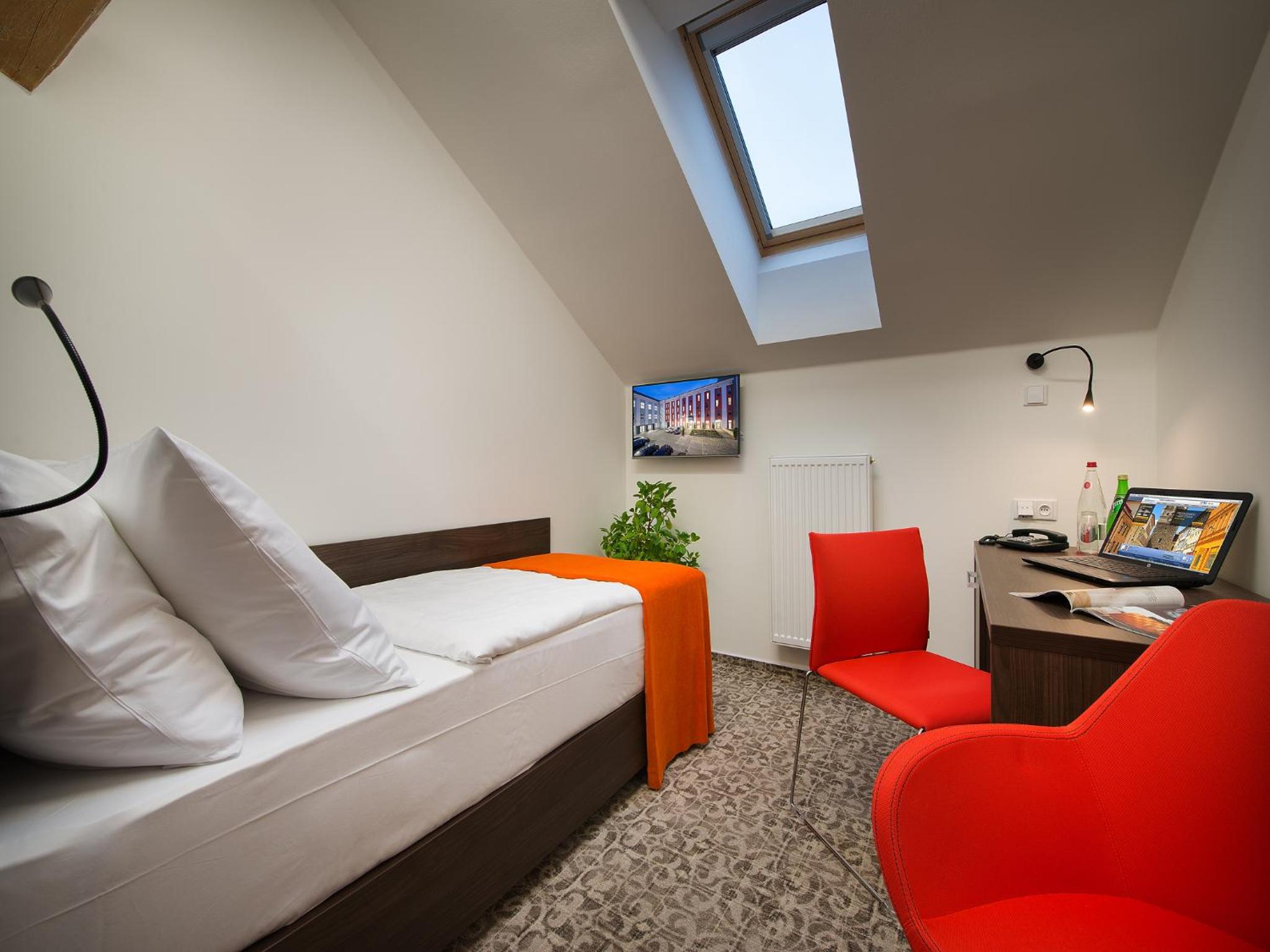 Single Room photo 2