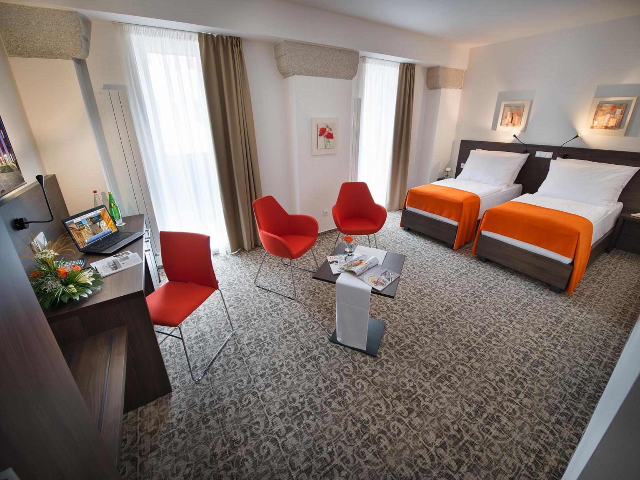 Double or Twin Room - Photo 4