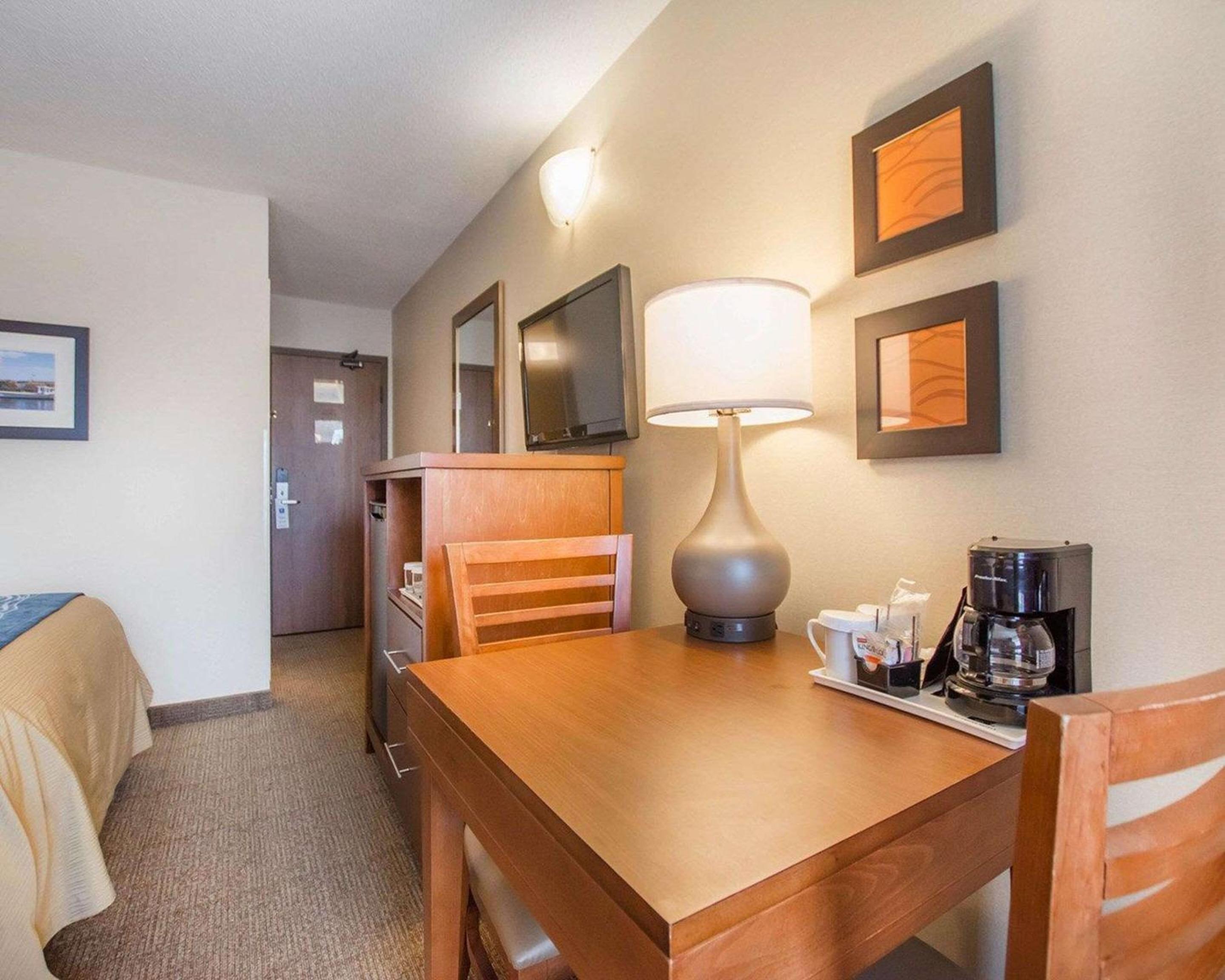 Double Room with Two Double Beds - Ground Floor - Non-Smoking - Photo 2