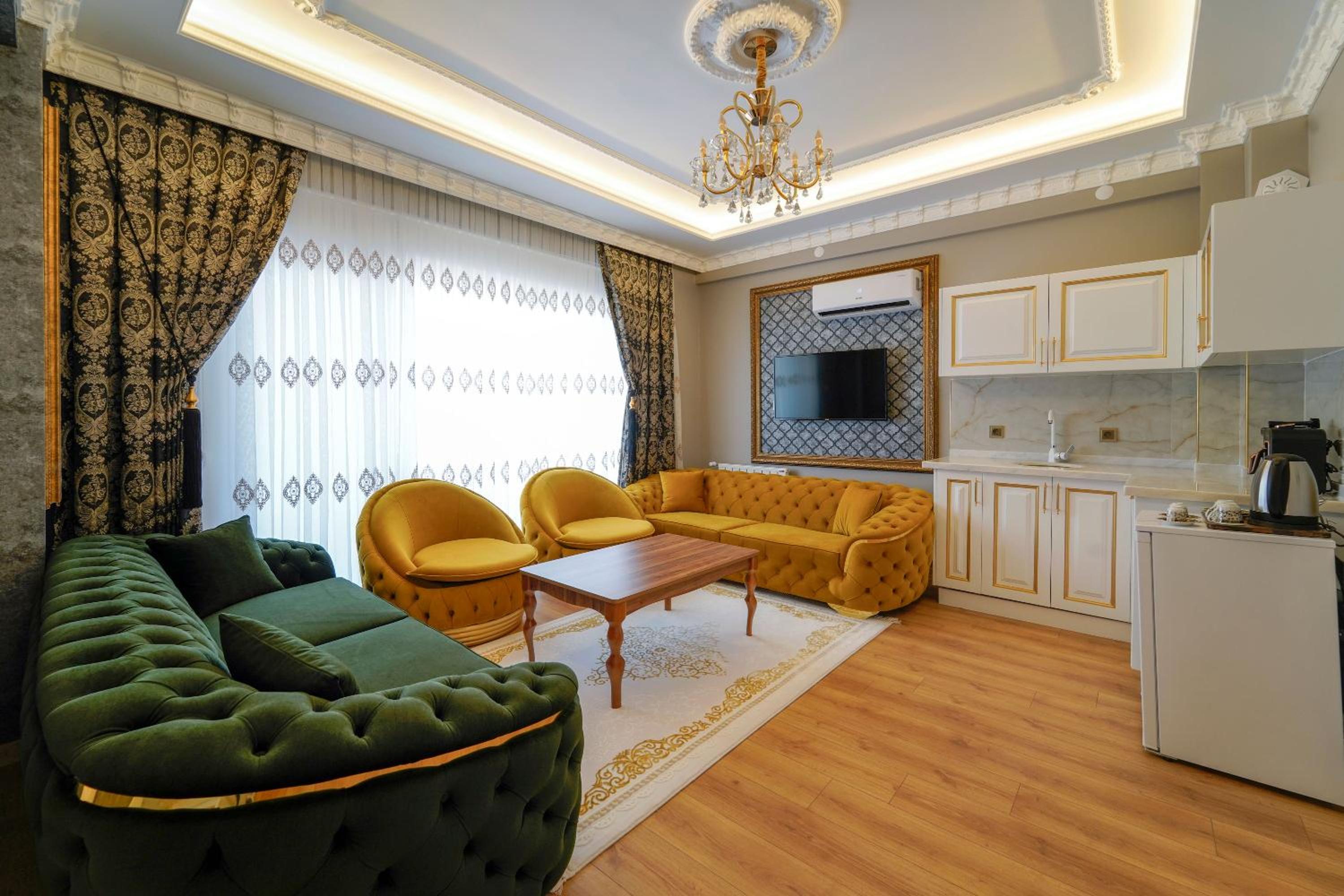 King Suite - Photo 10