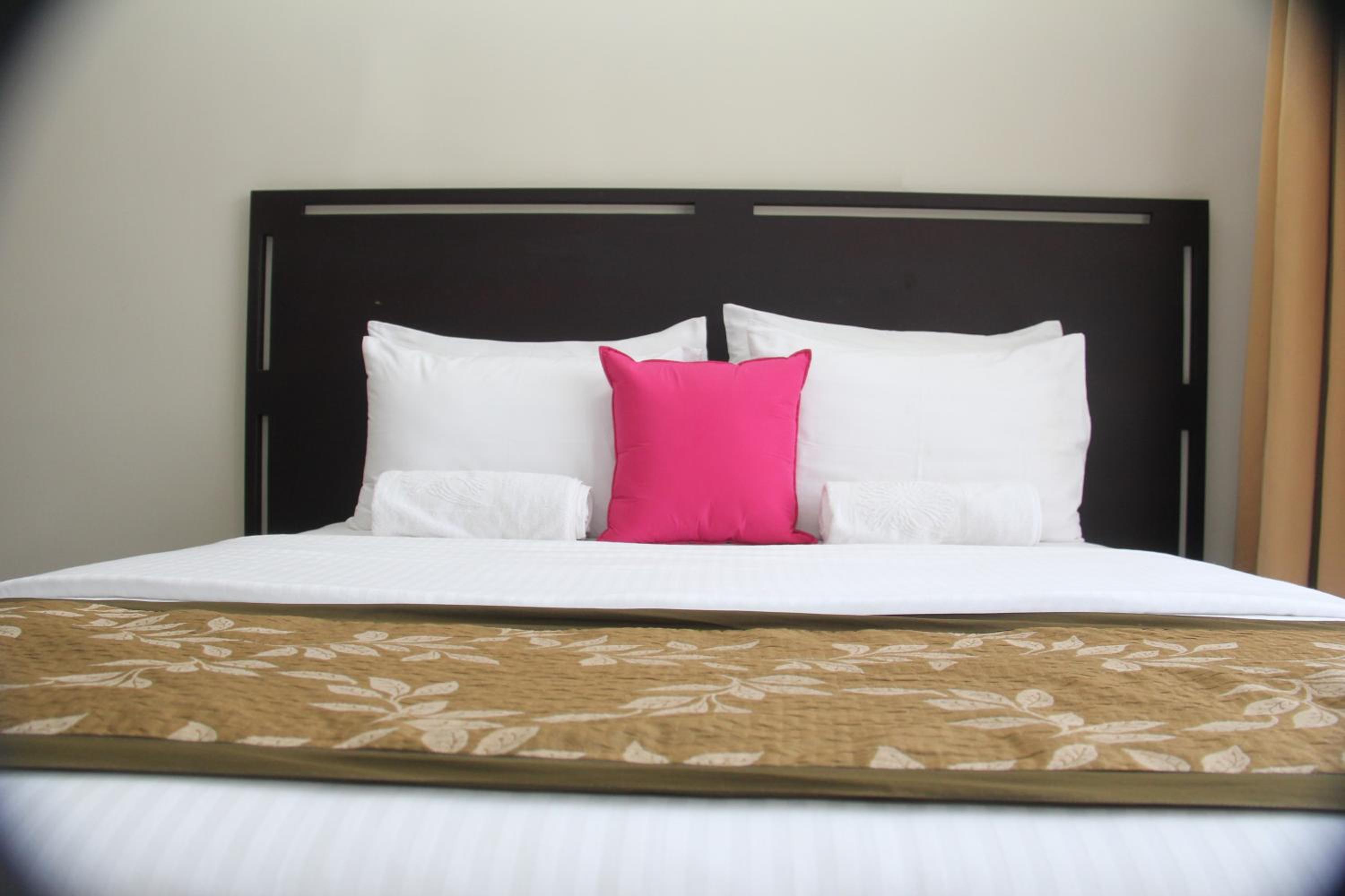 Budget Queen Room with A/C