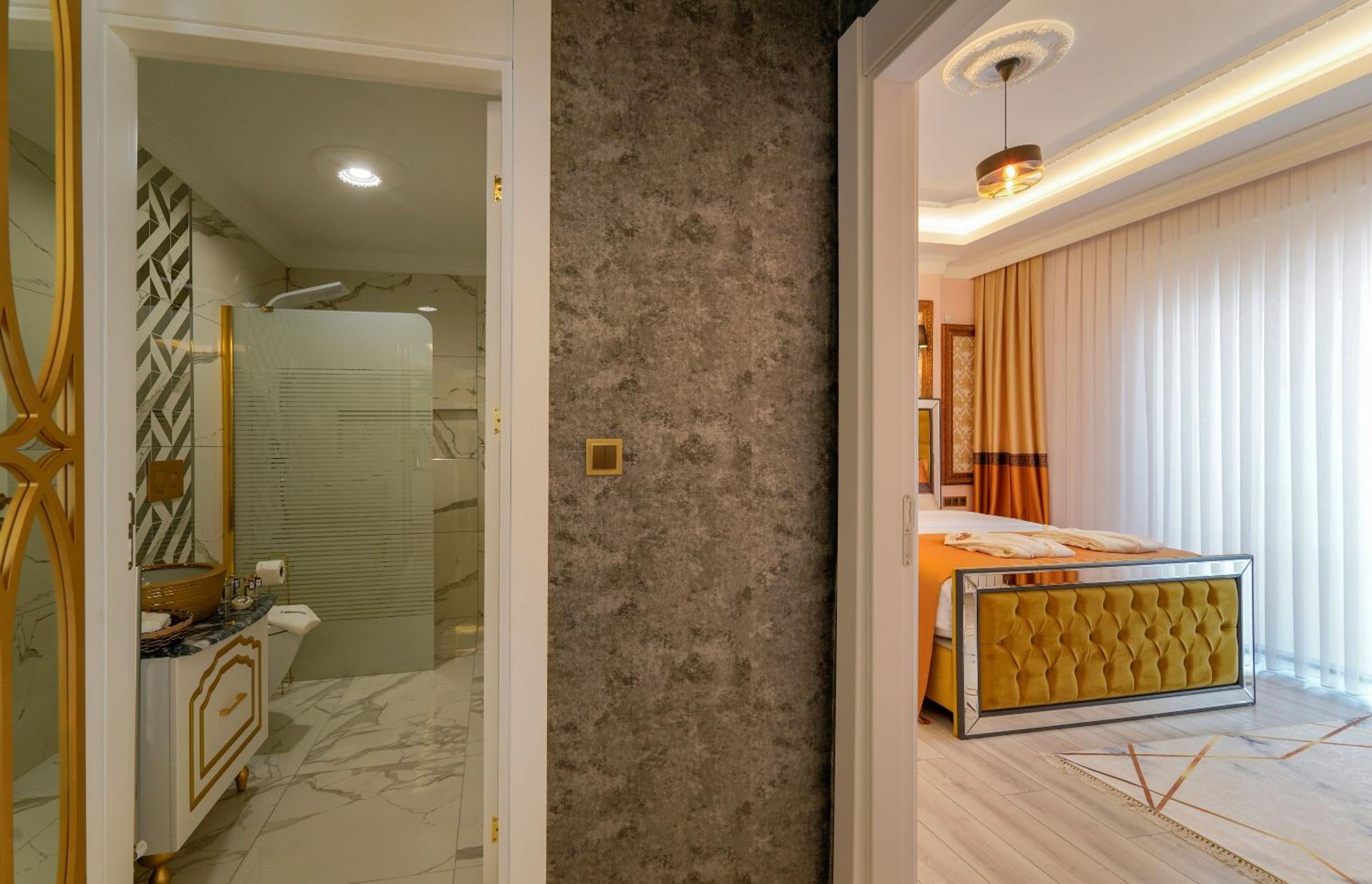 King Suite - Photo 6