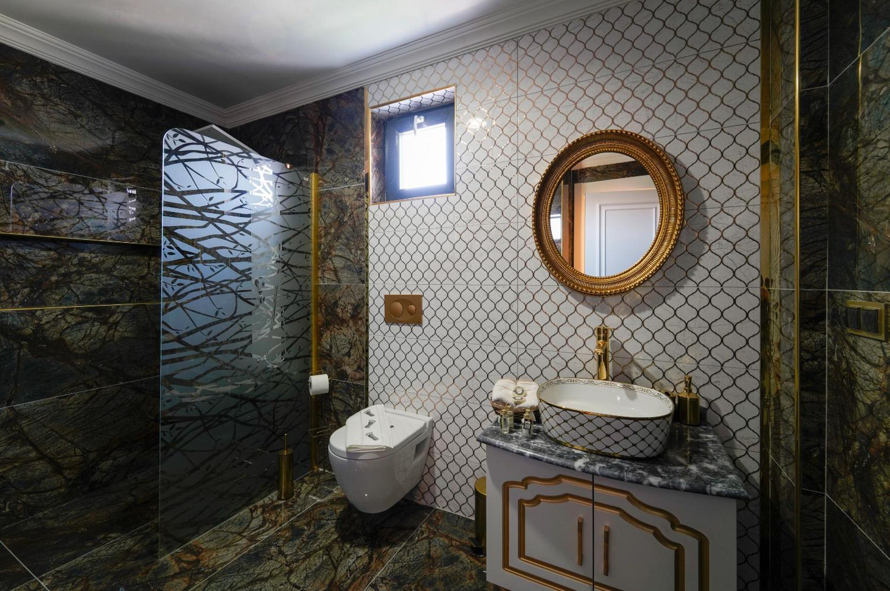 King Suite - Photo 16