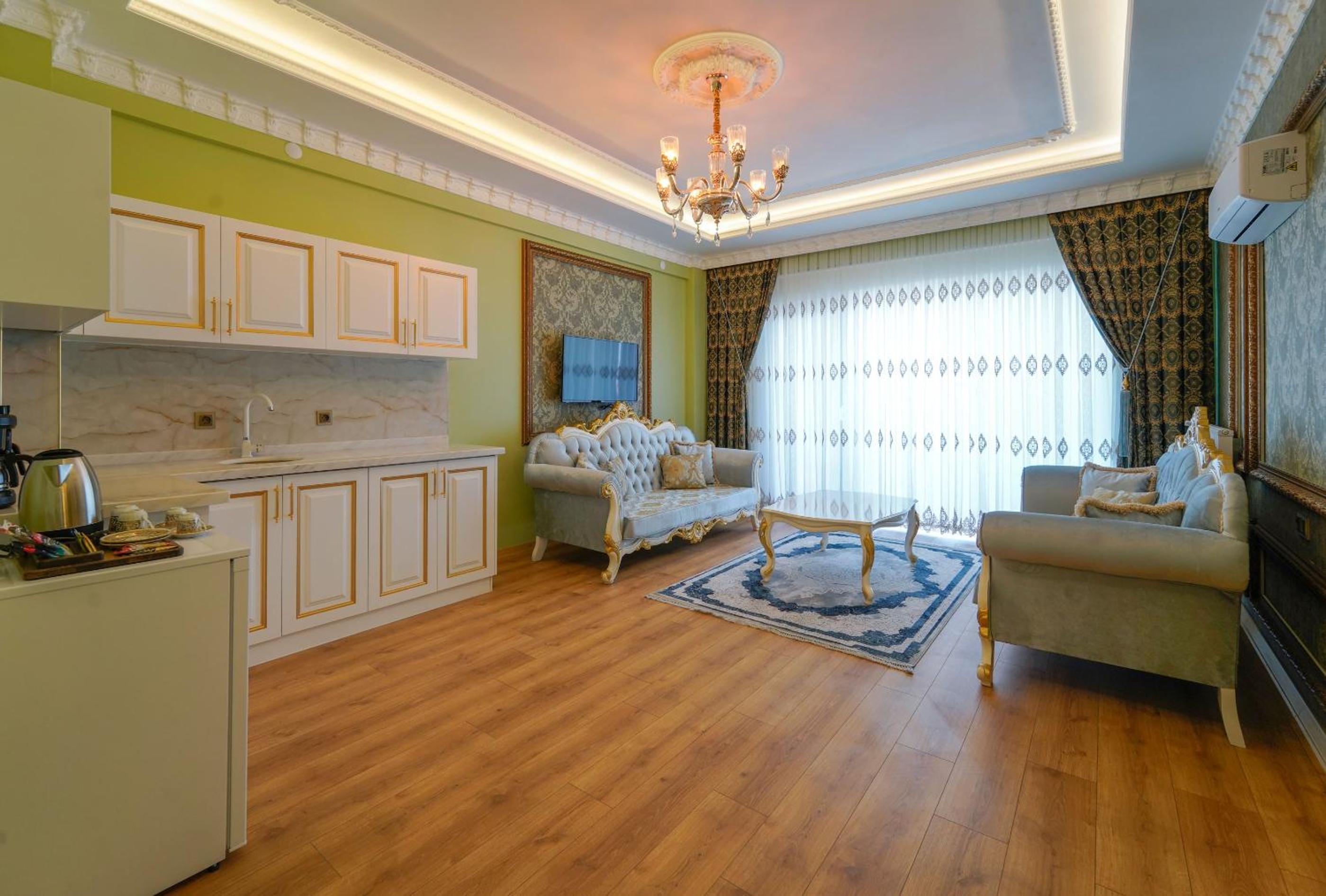 King Suite - Photo 14