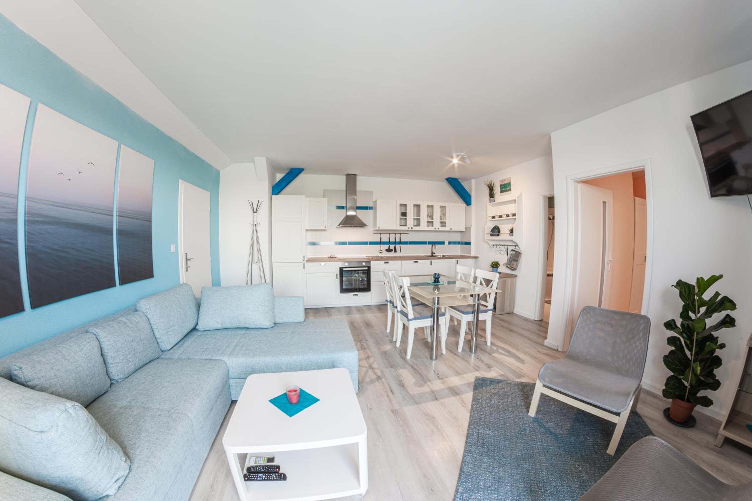Apartment with Terrace photo 2