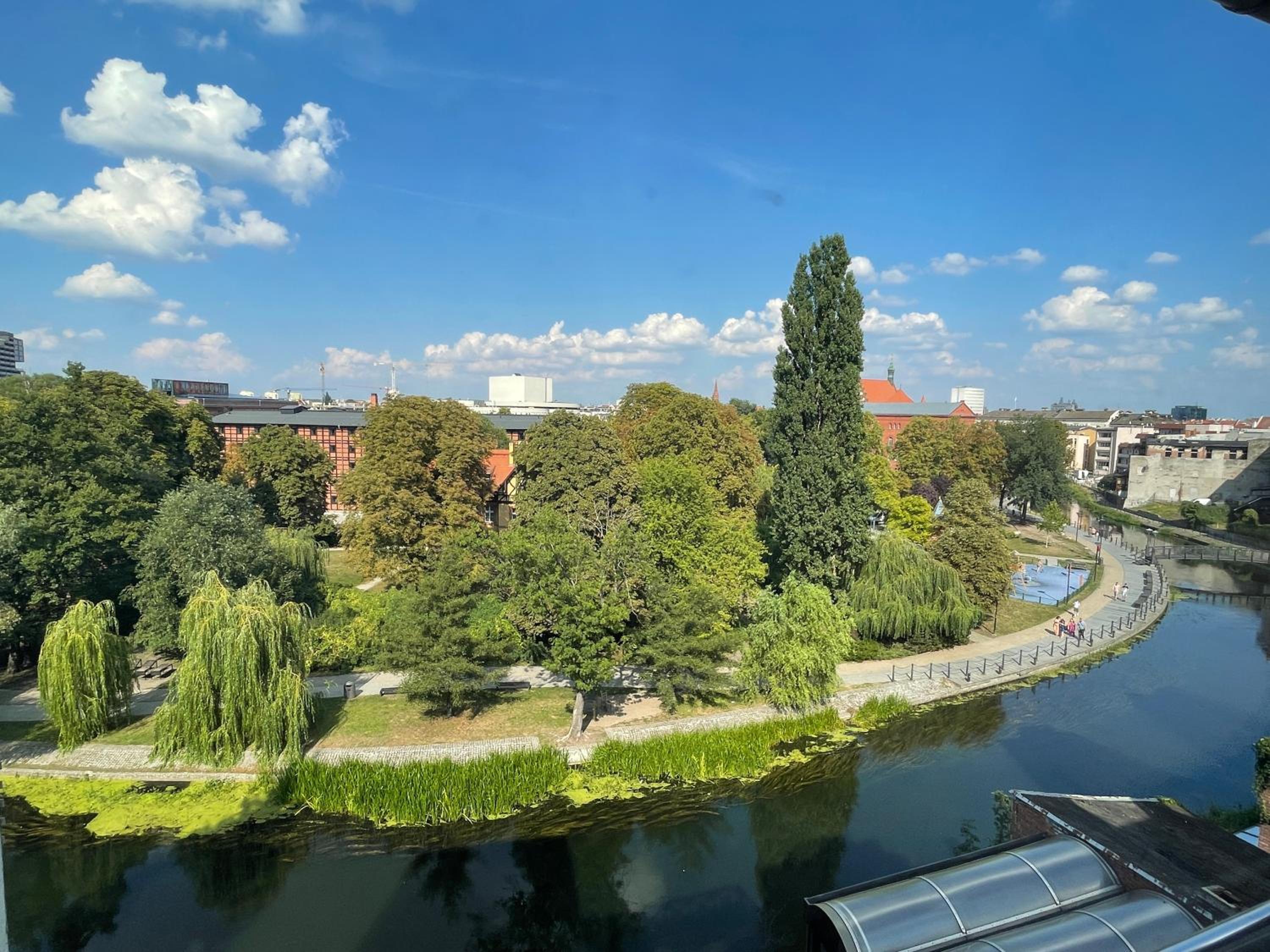 Deluxe Triple Studio with Panoramic River View - Photo 11