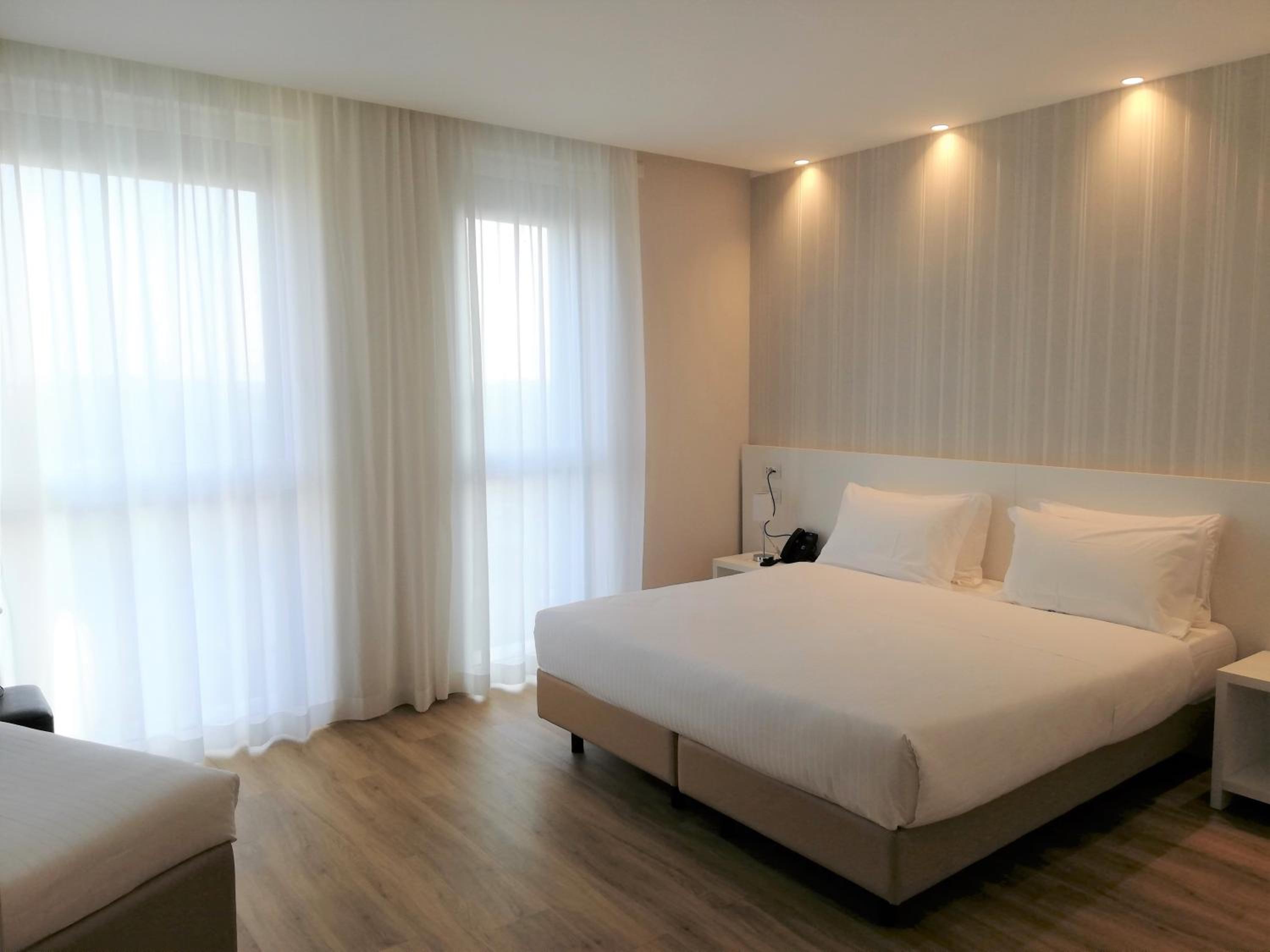 Quadruple Room - Photo 2