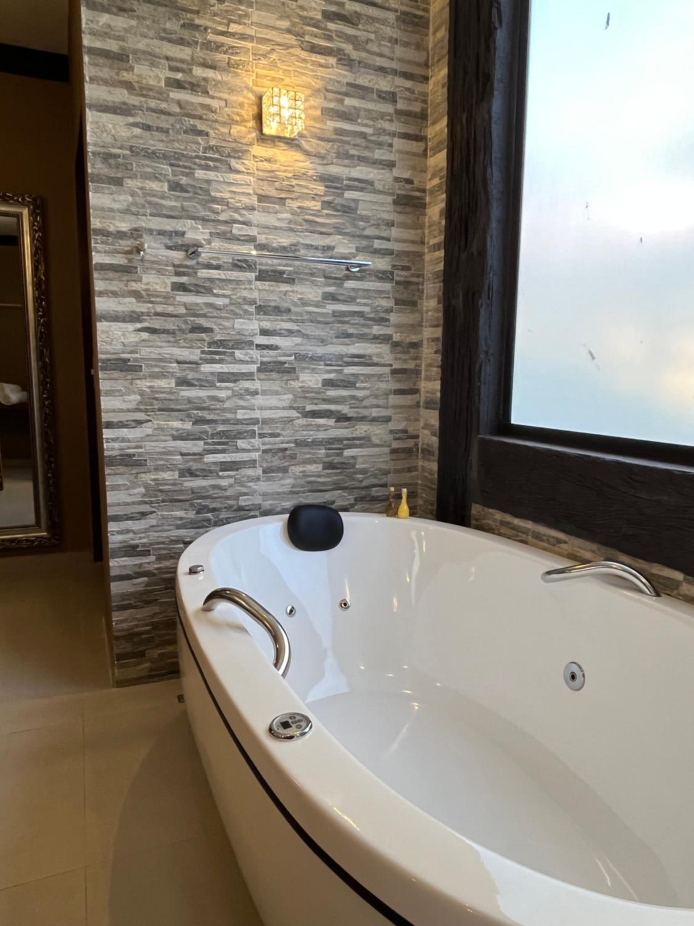 Double or Twin Room with Garden View - Photo 7