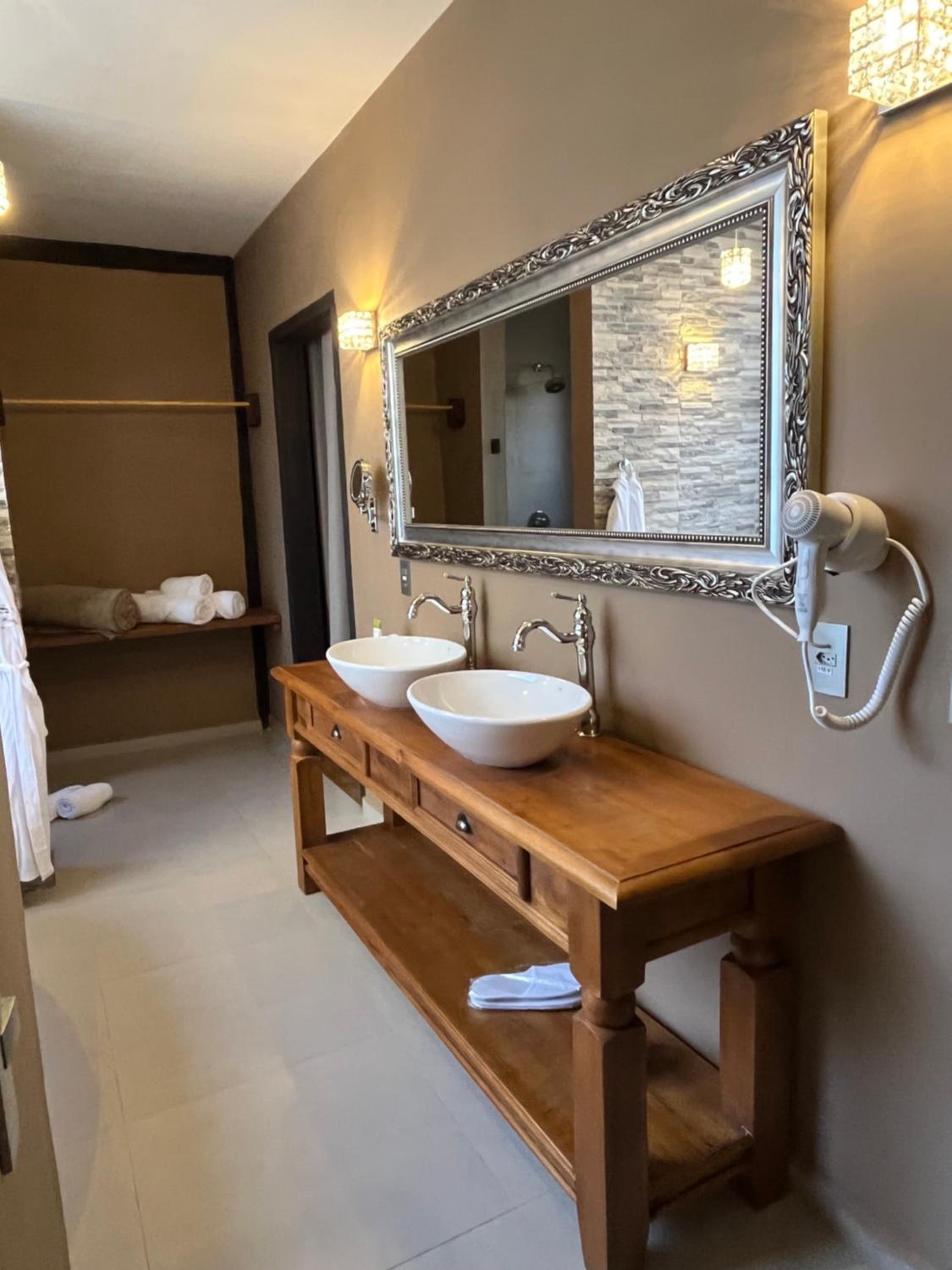 Double or Twin Room with Garden View - Photo 18
