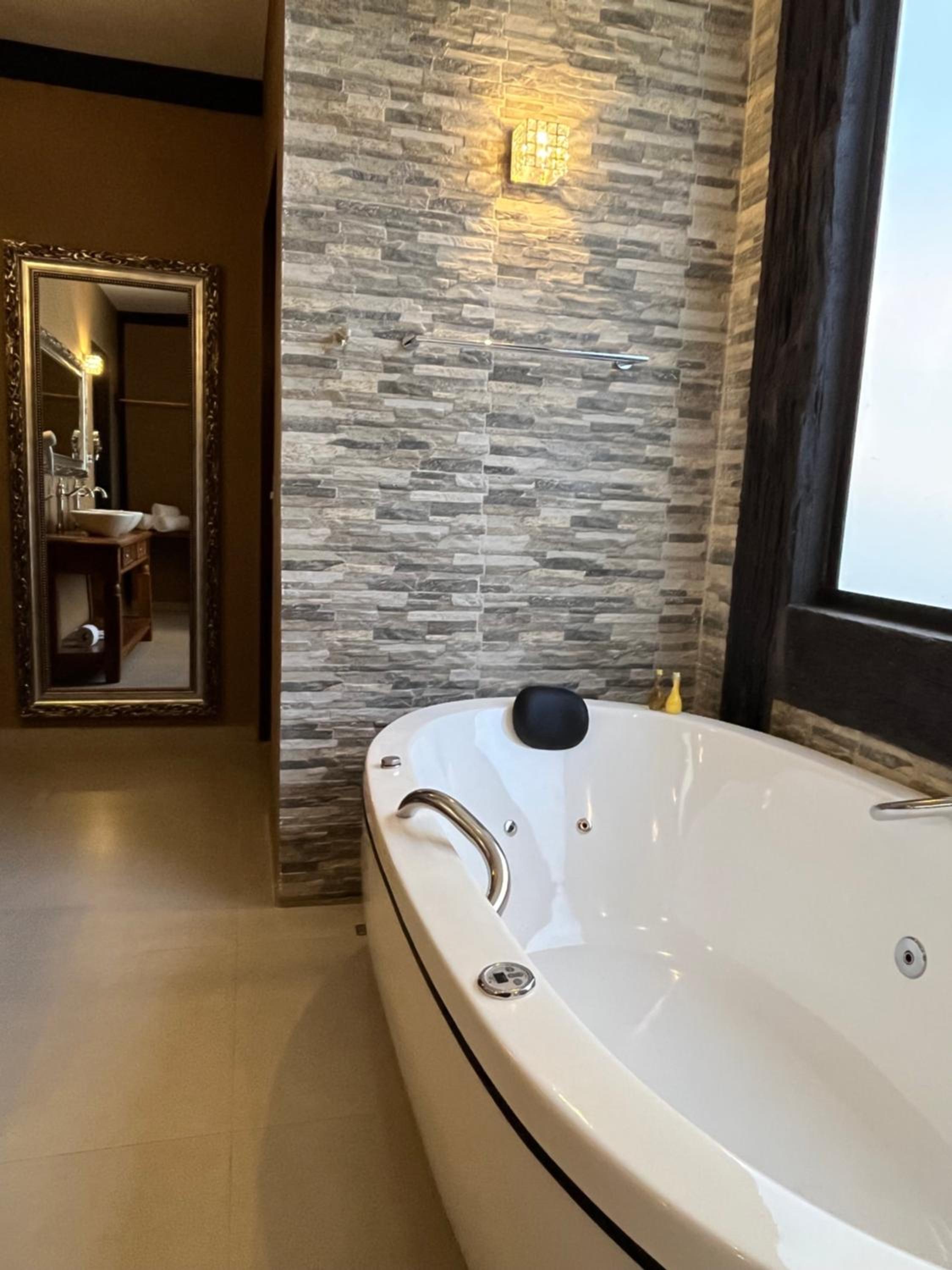 Double or Twin Room with Garden View - Photo 16