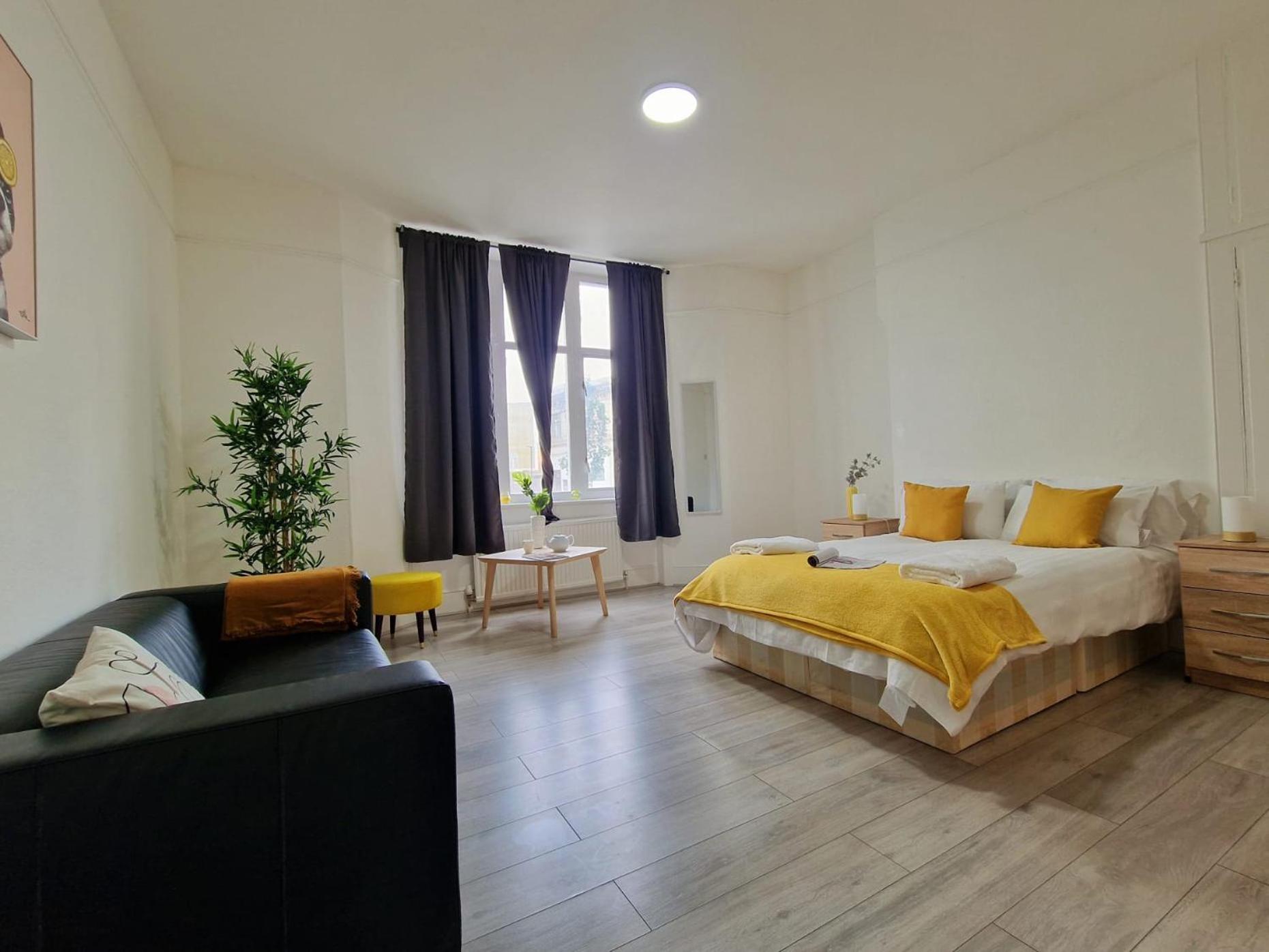 Apartment photo 1
