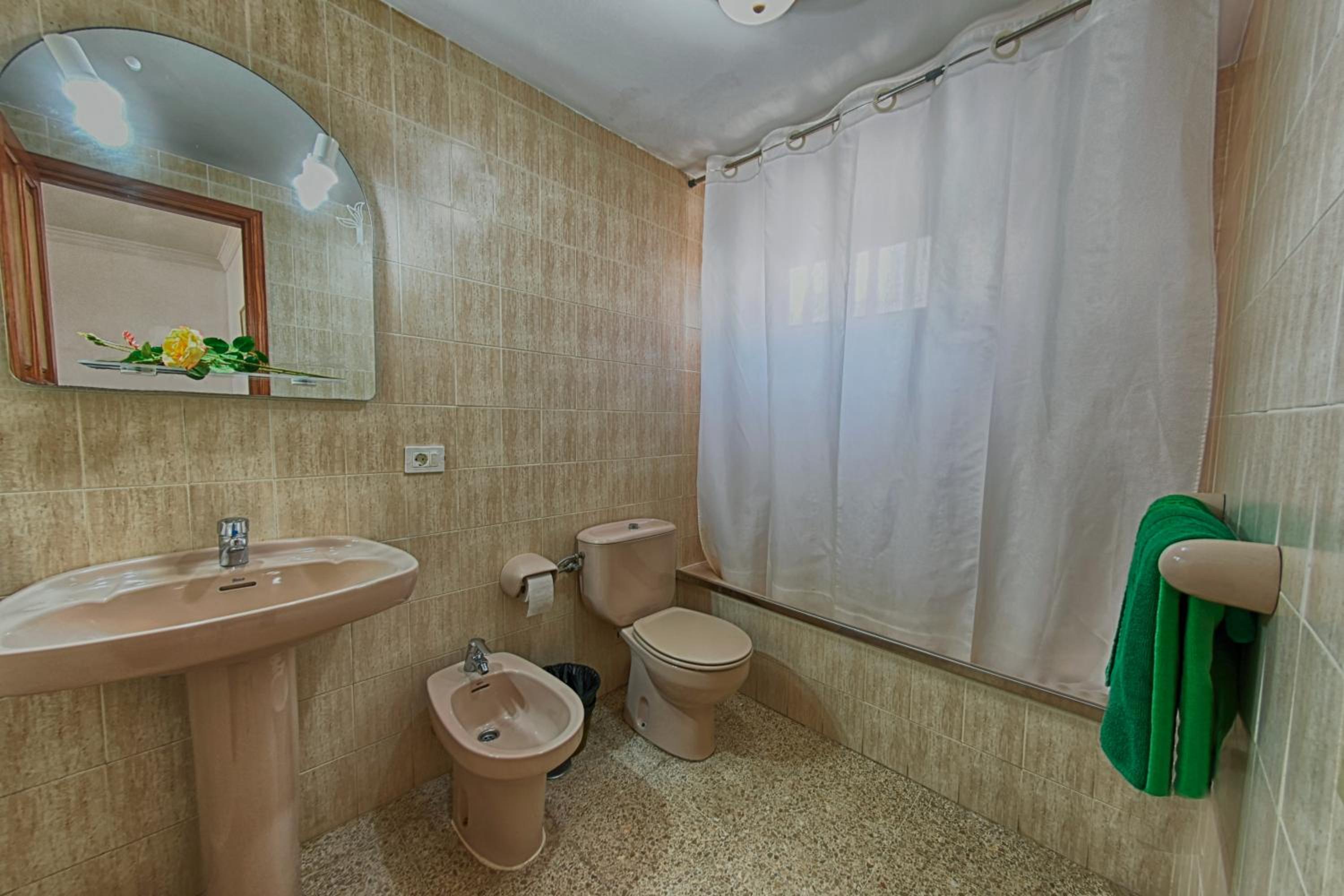 Apartment - Ground Floor photo 2