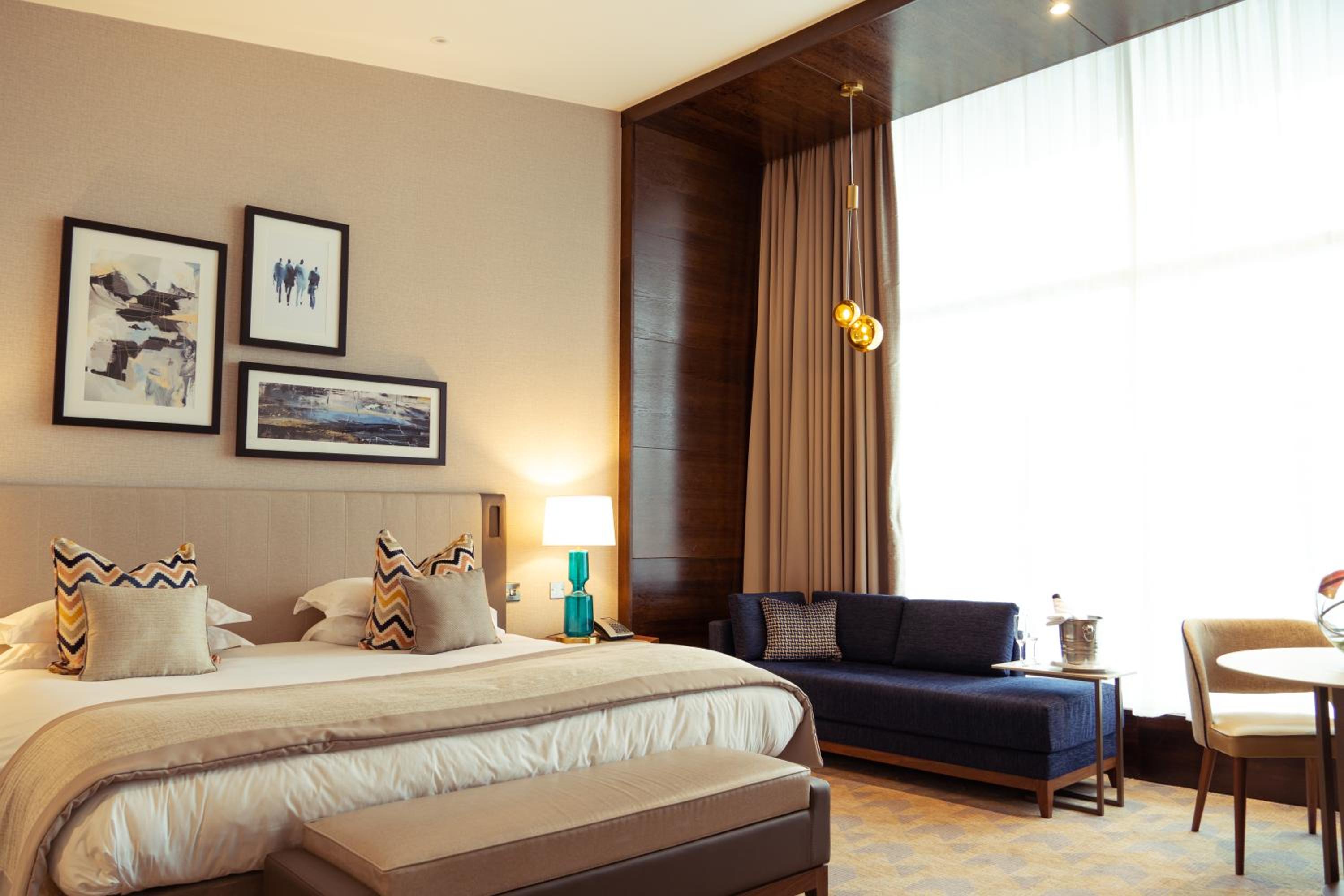 Executive King Bedroom - Photo 6