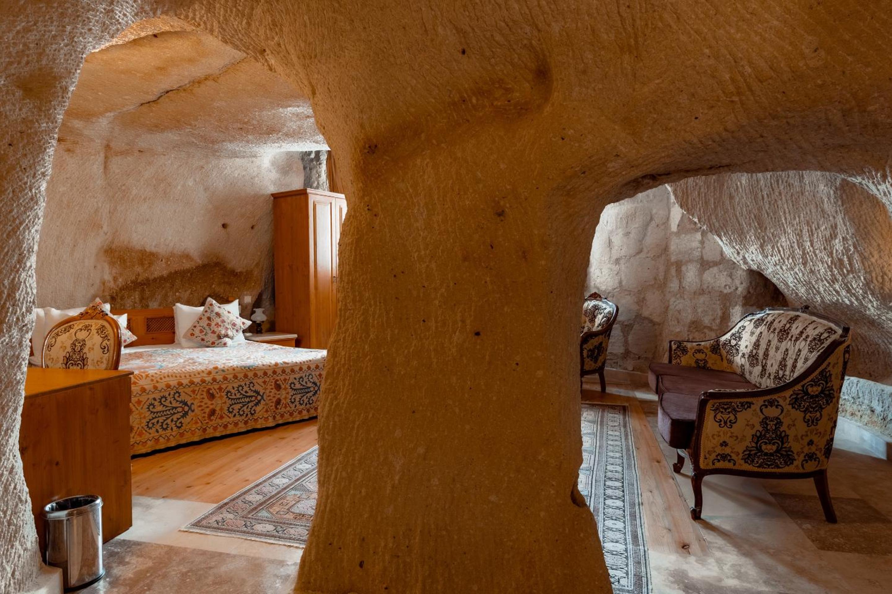 Deluxe Family Suite photo 3