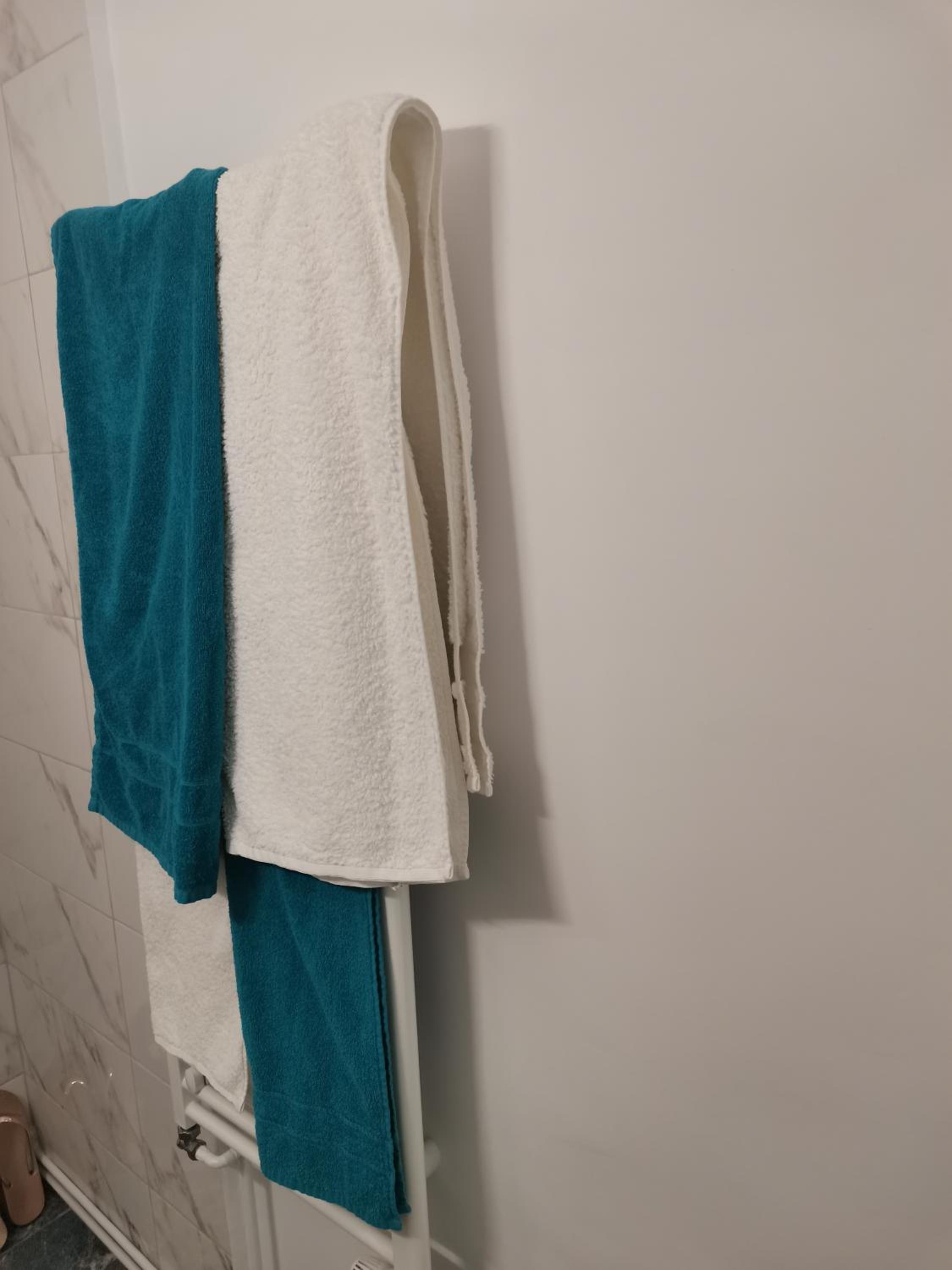 One-Bedroom Apartment - Photo 12