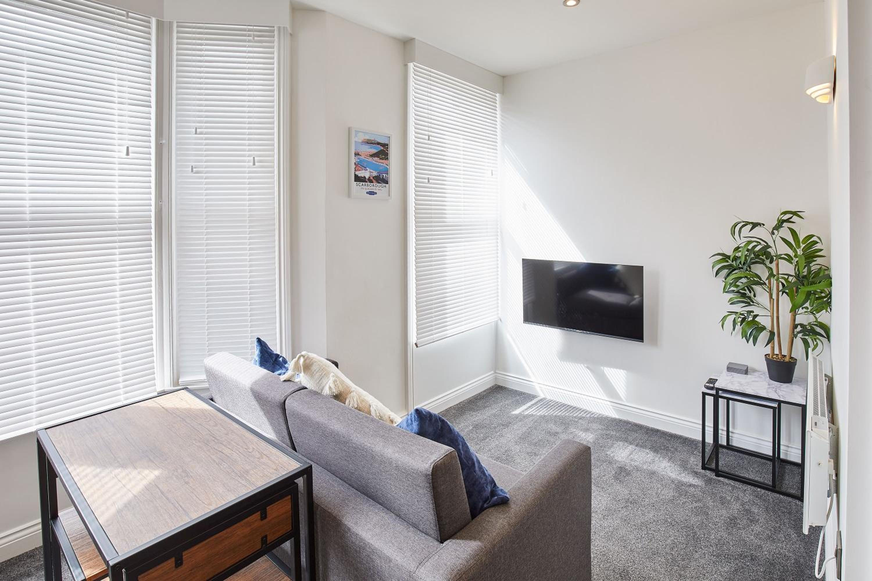 Apartment photo 2