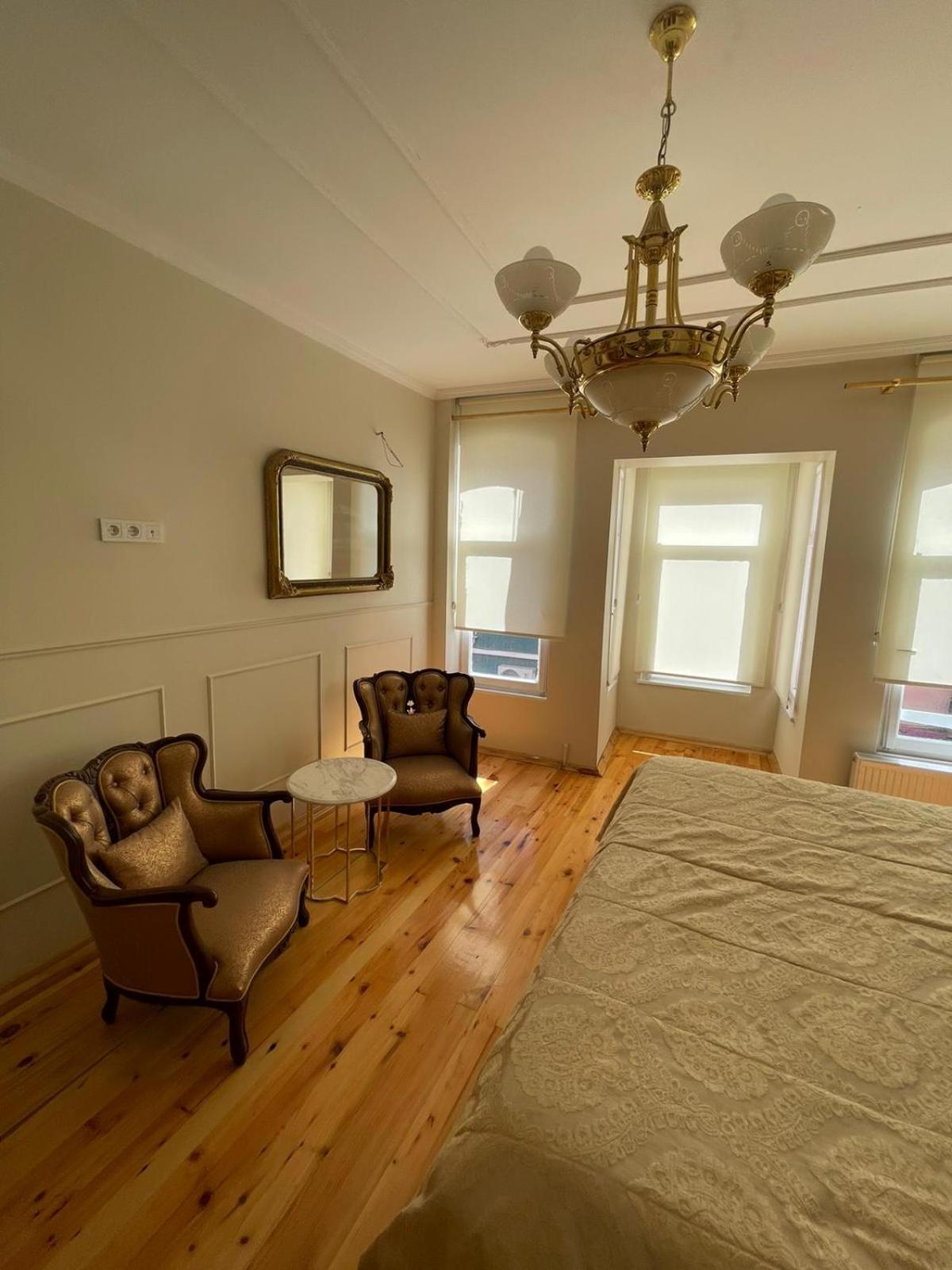 Double Room with Private Bathroom photo 3