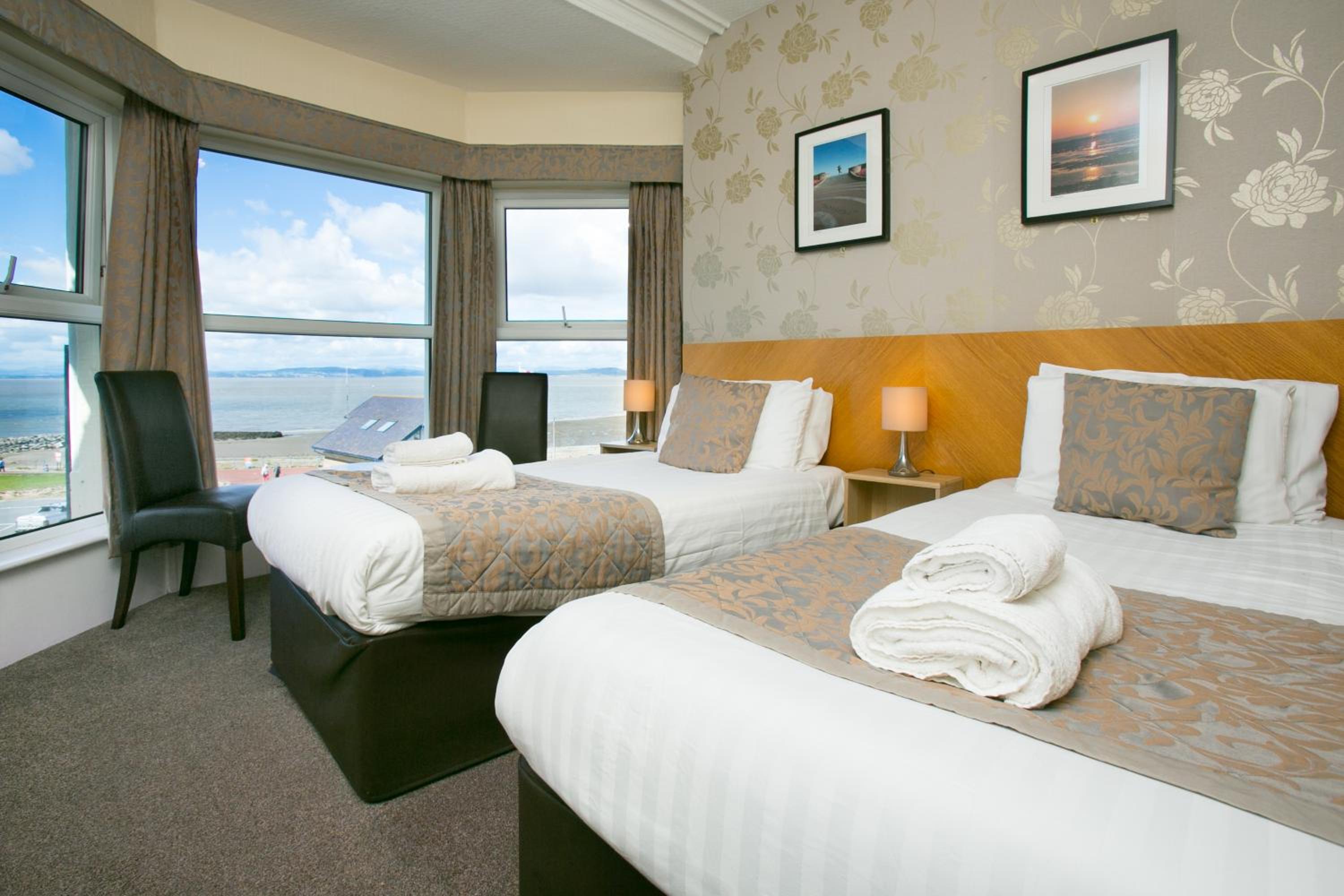 Twin Room with Sea View photo 1