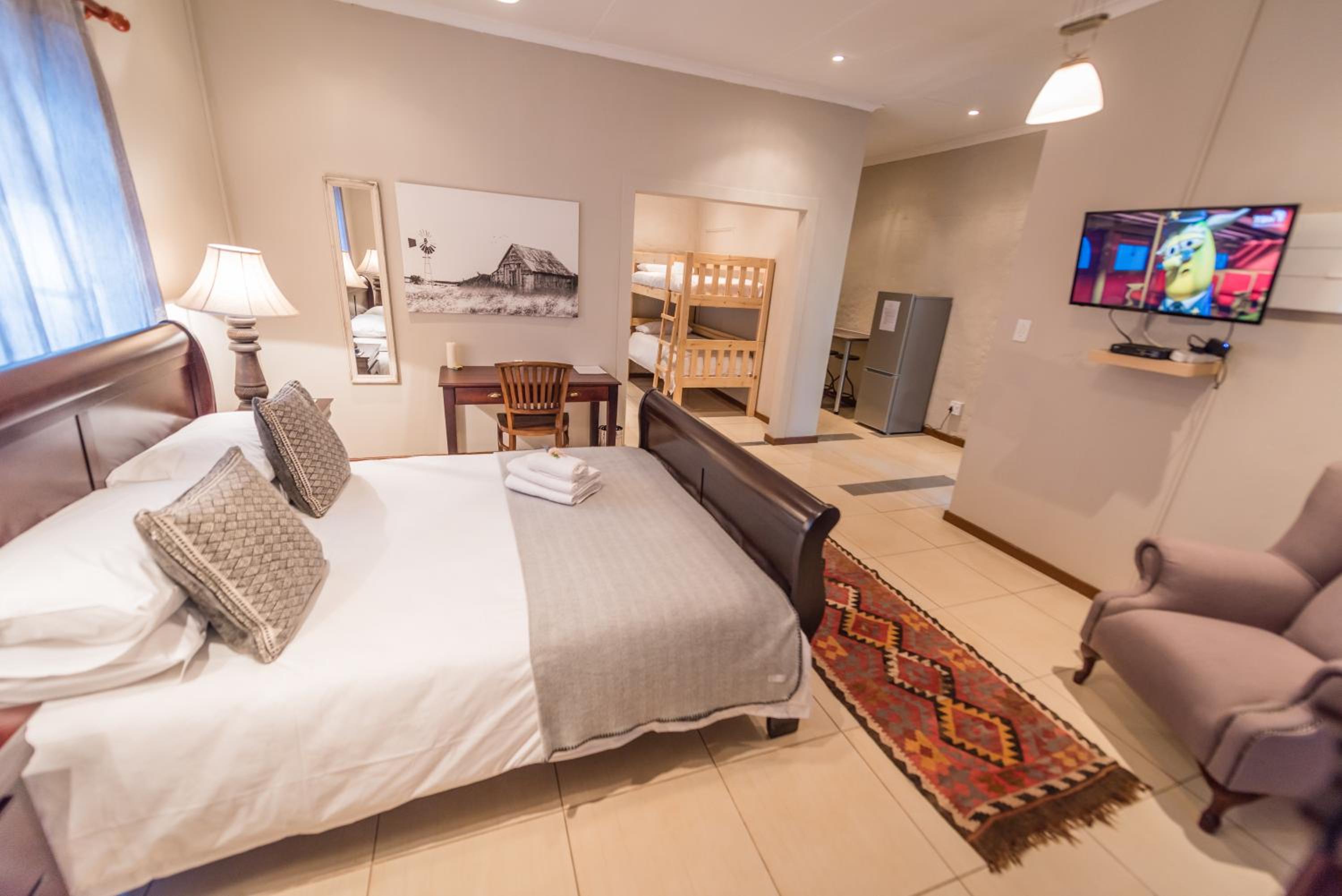 Deluxe Double Room with Extra Bed - Photo 1