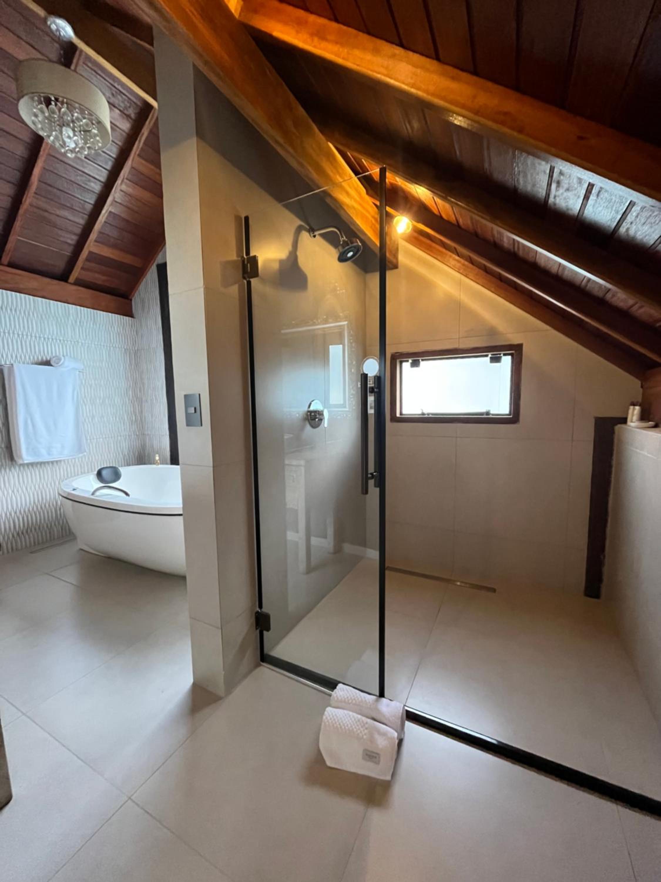 King Room with Spa Bath - Photo 8