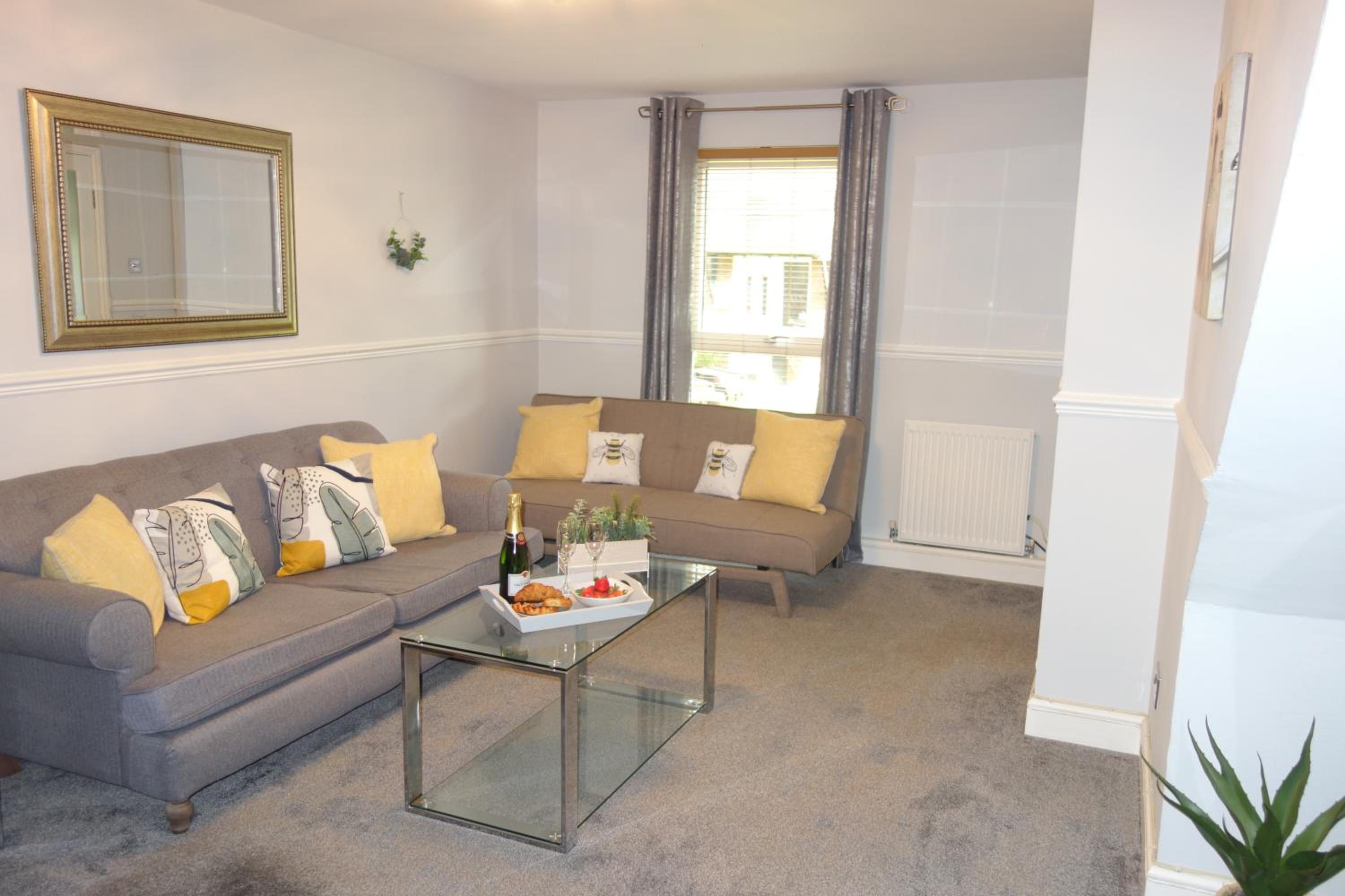 Three-Bedroom House photo 1