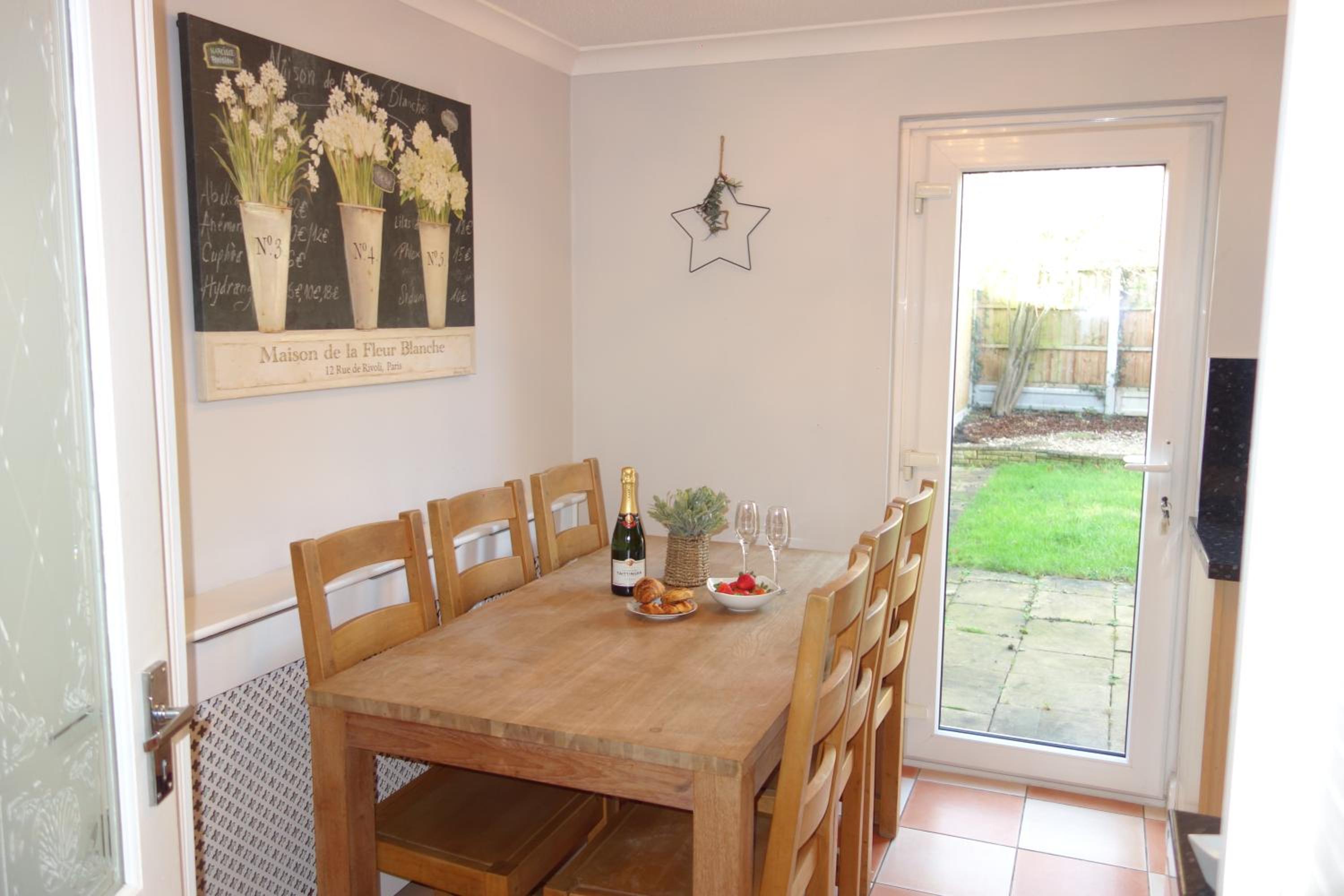 Three-Bedroom House photo 2