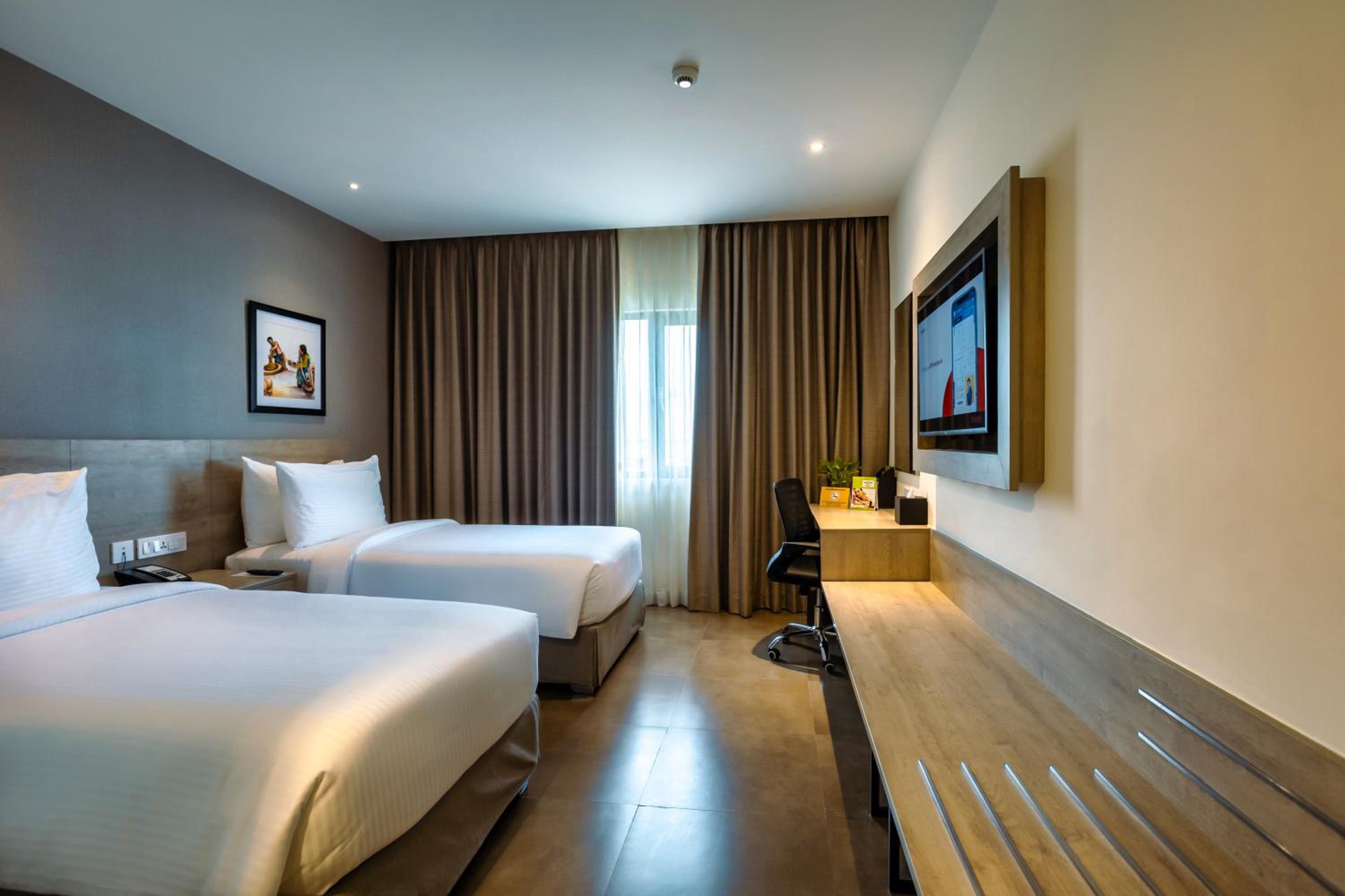Standard Twin Room - Photo 5