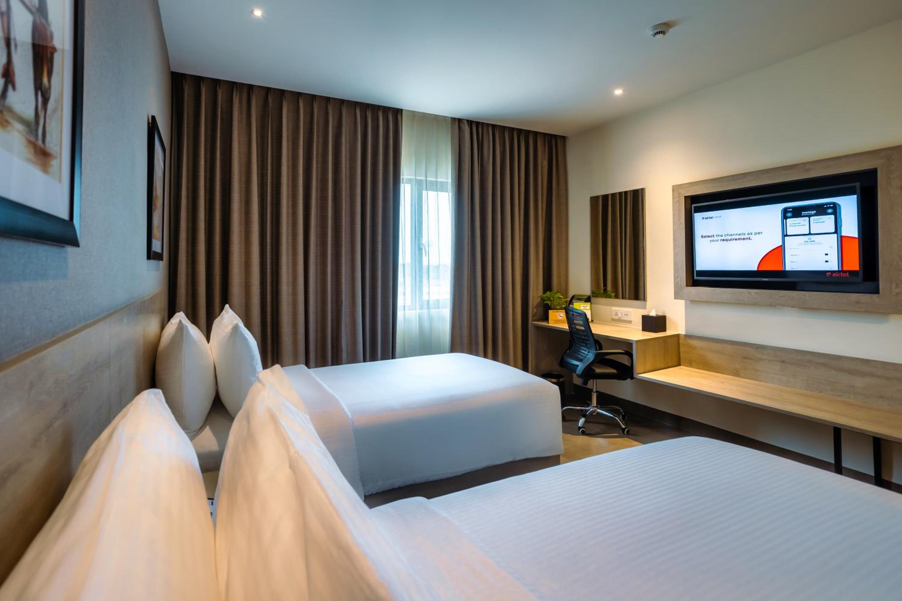 Standard Twin Room - Photo 4