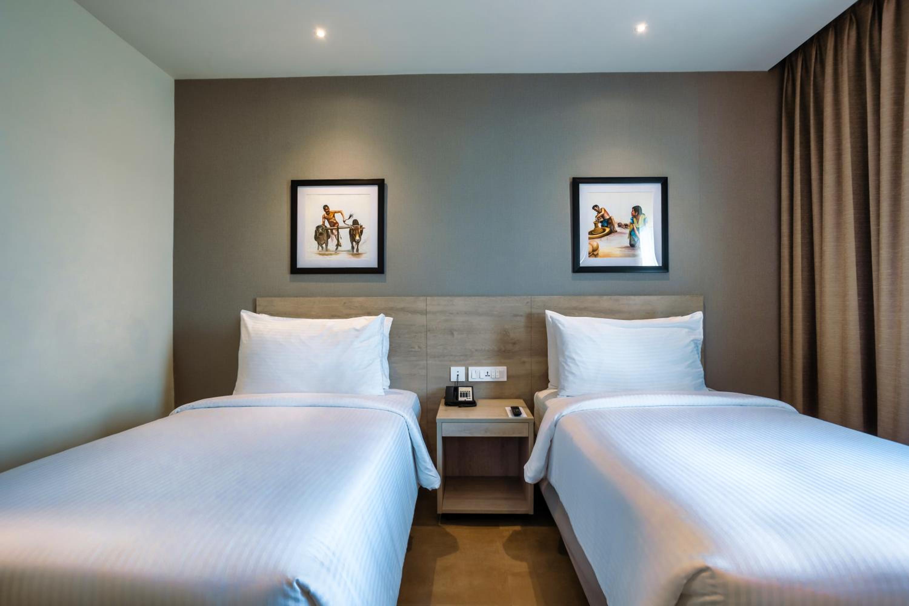 Standard Twin Room - Photo 3