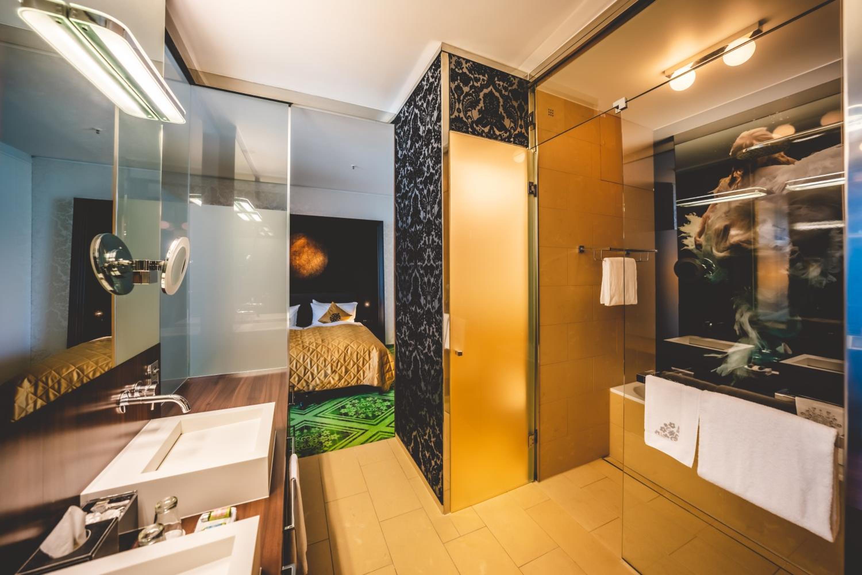 Fair Play Suite - Photo 4