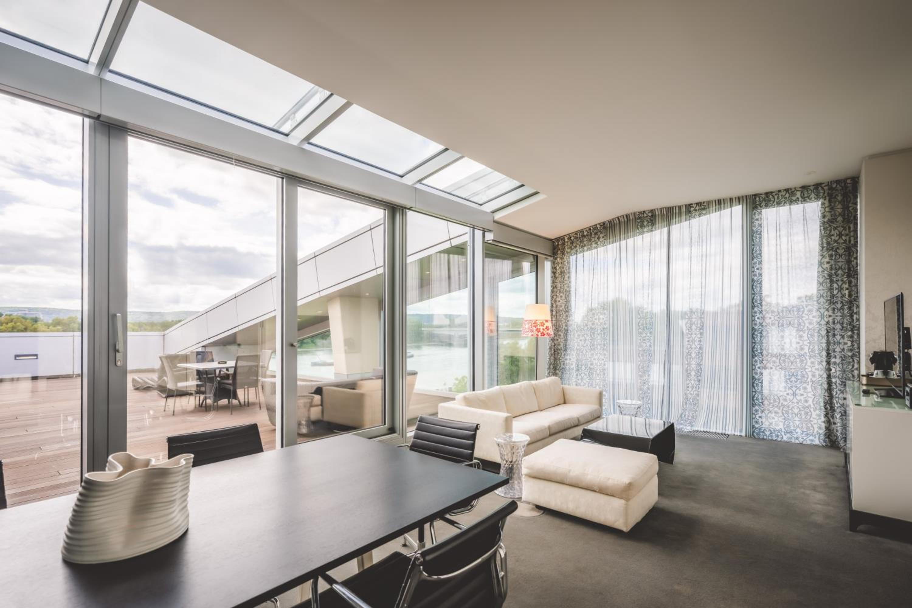 Hero Suite with Rooftop Terrace - Photo 1