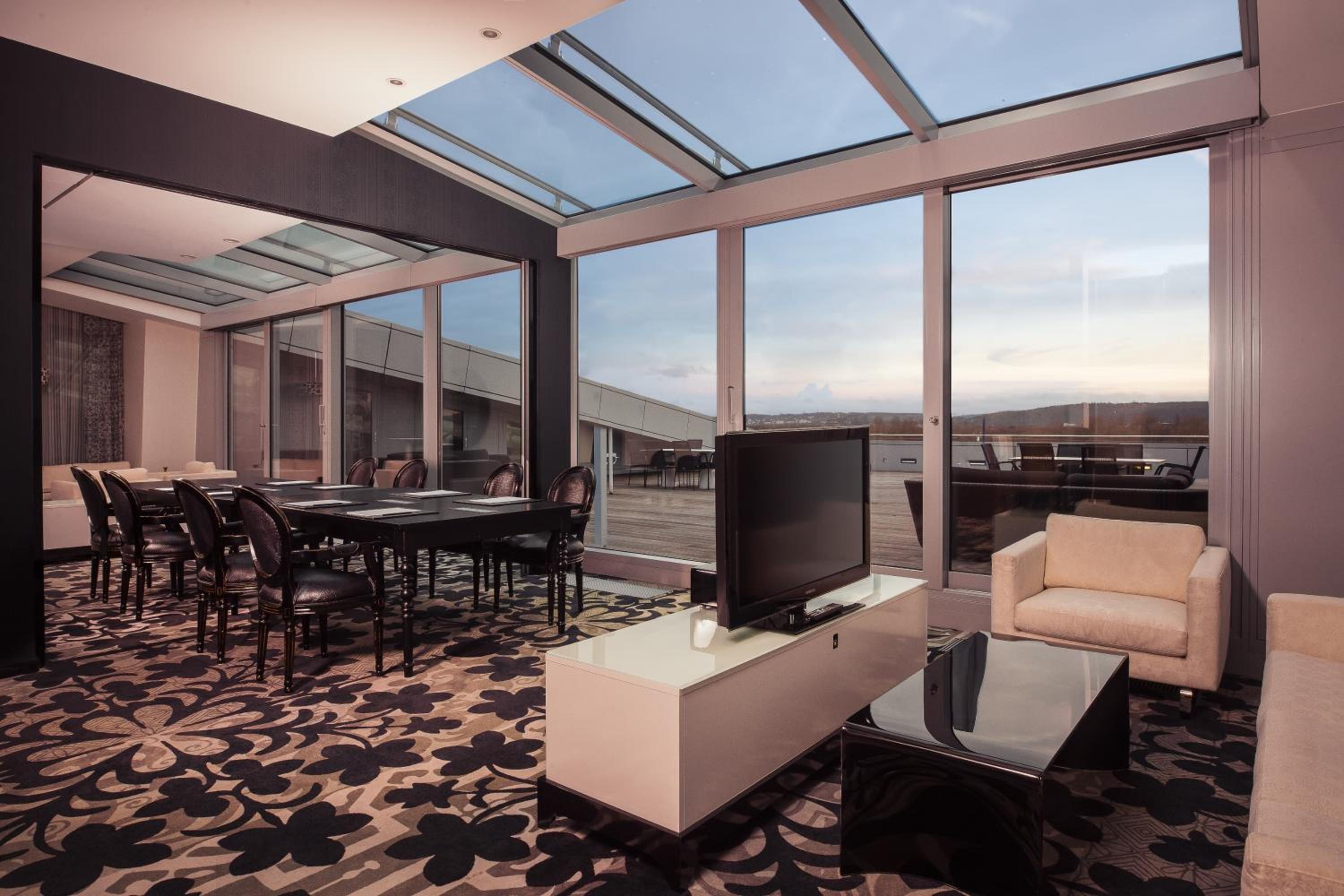 Hero Suite with Rooftop Terrace - Photo 2