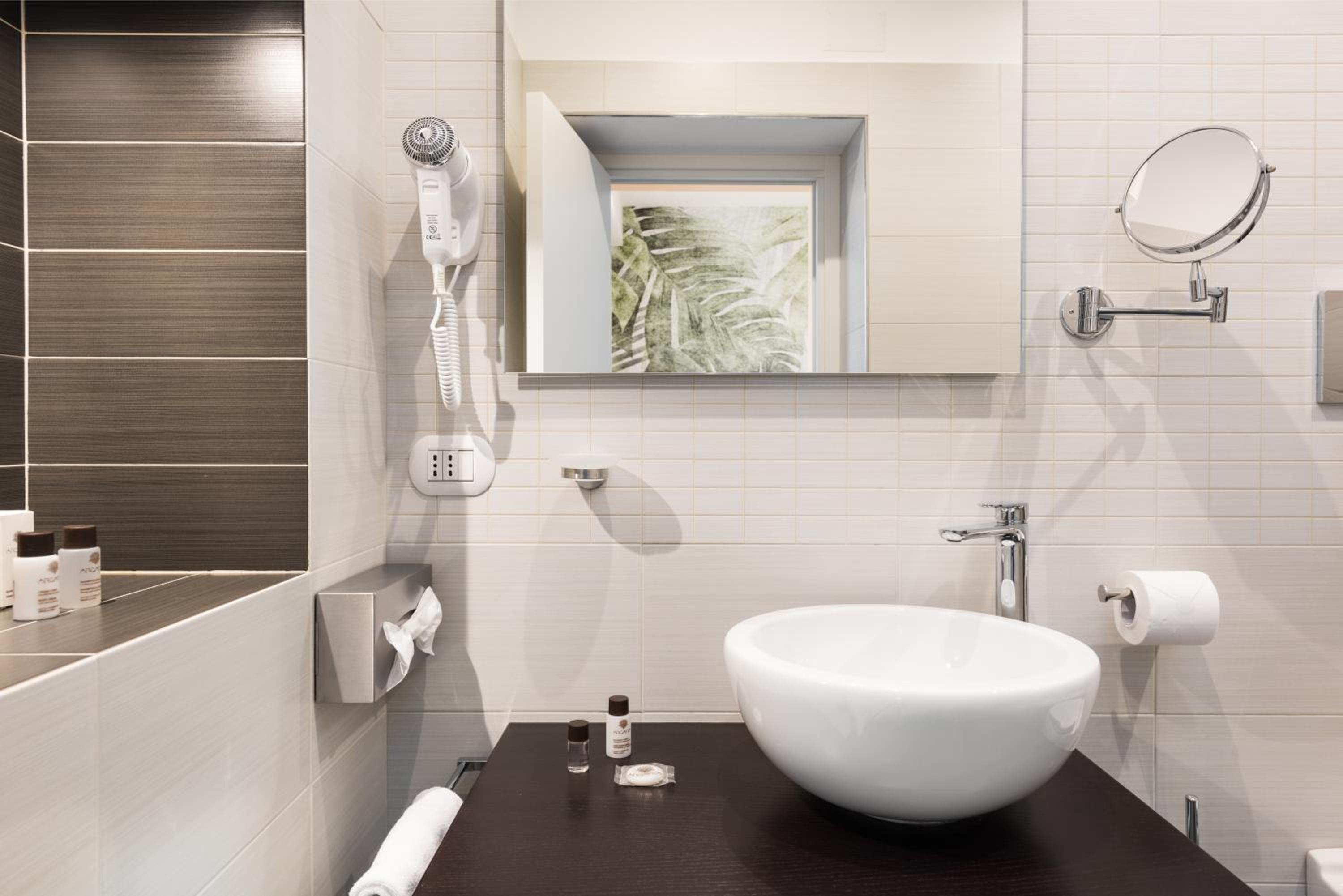 Superior Double or Twin Room photo 3