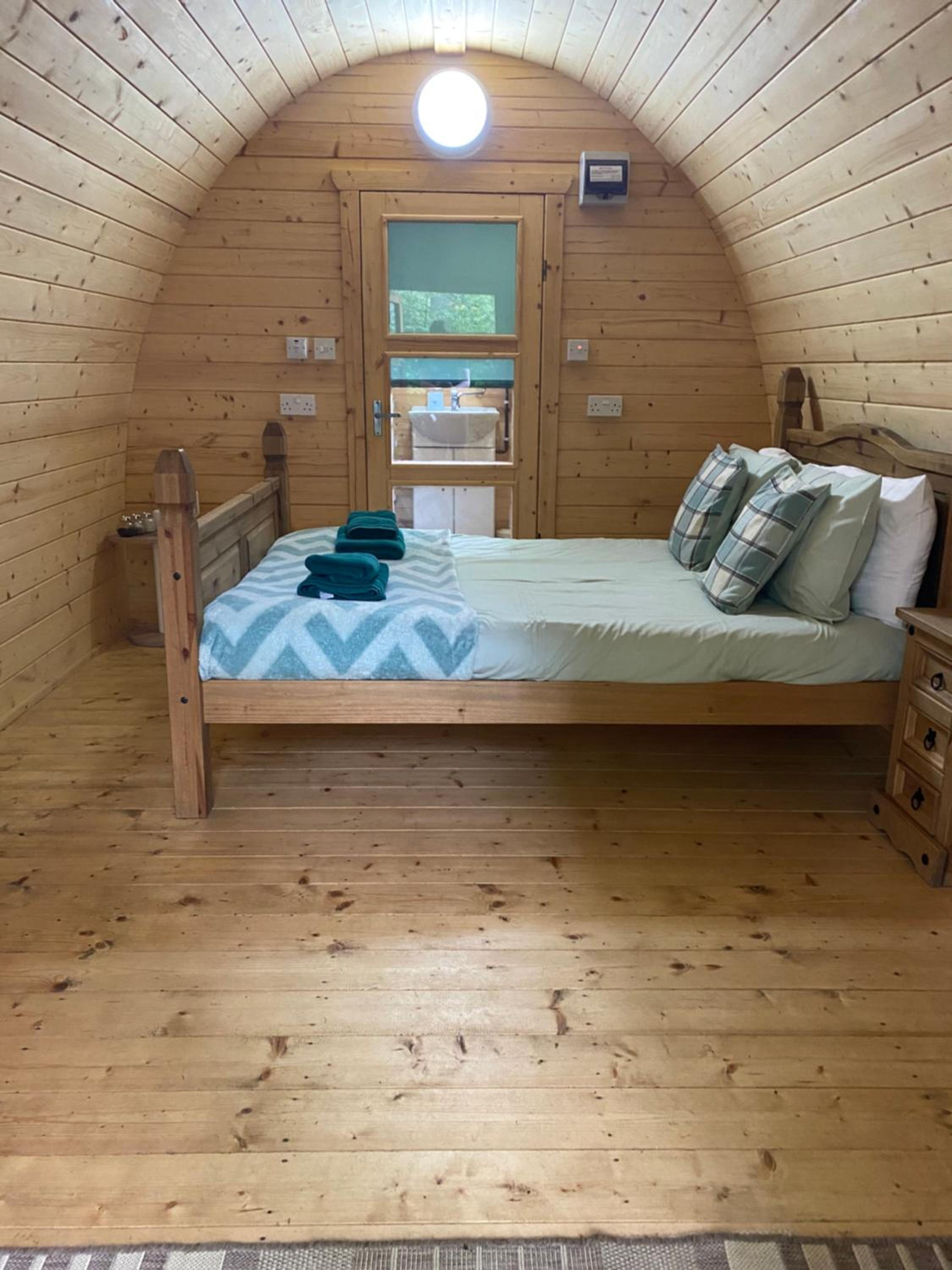 Glamping Pod - Double photo 2