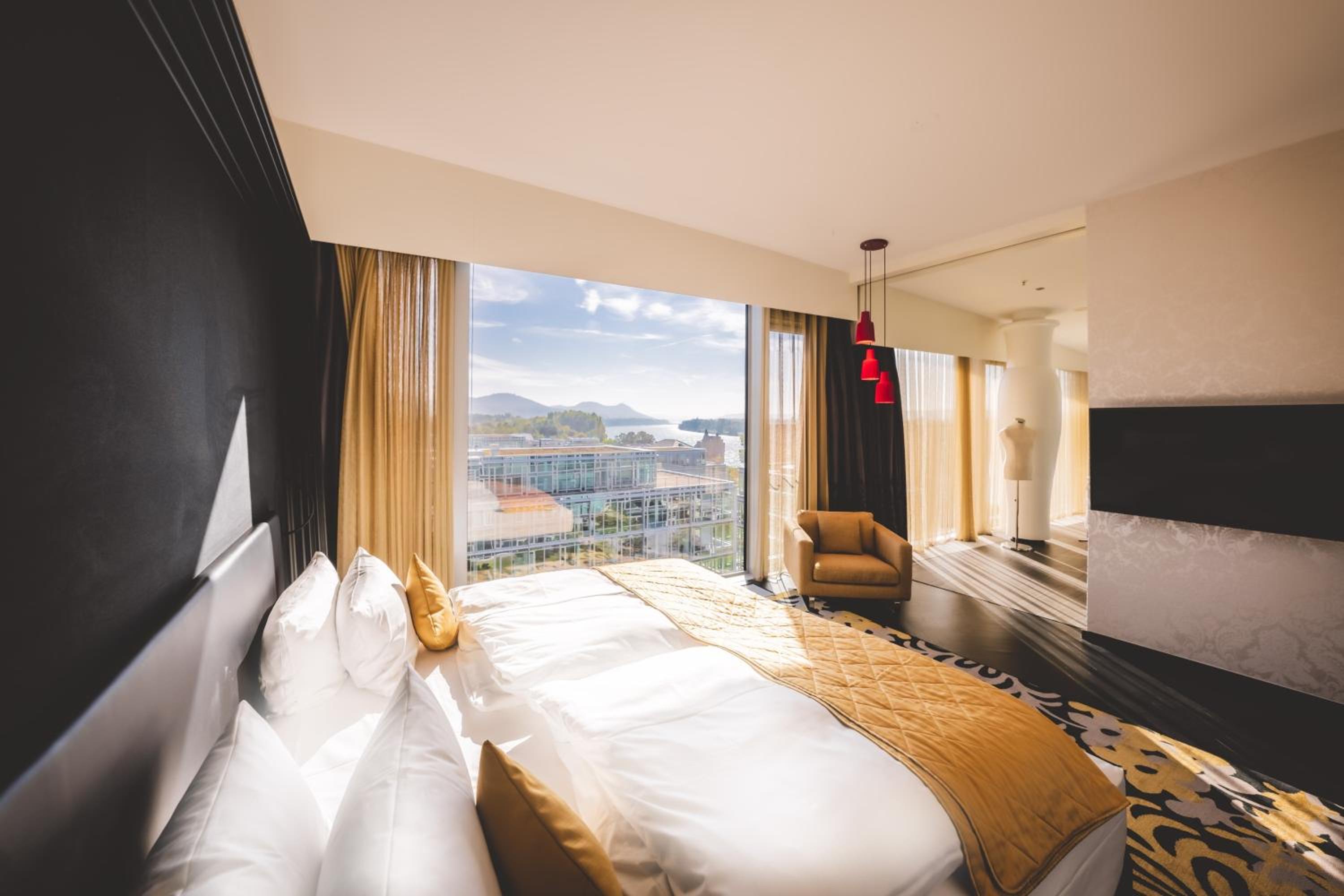 King Suite with Rooftop Terrace - Photo 4