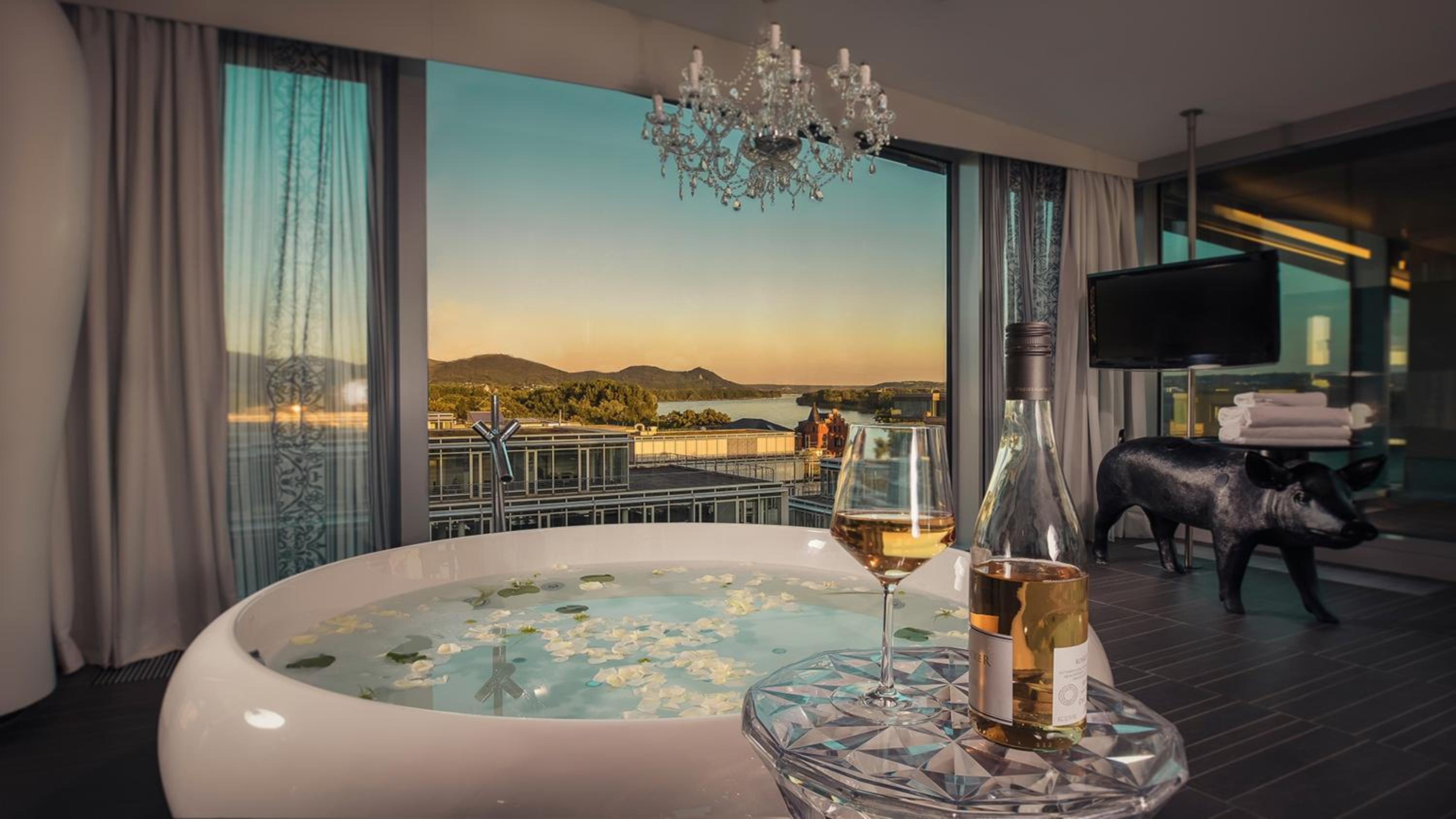 King Suite with Rooftop Terrace - Photo 3