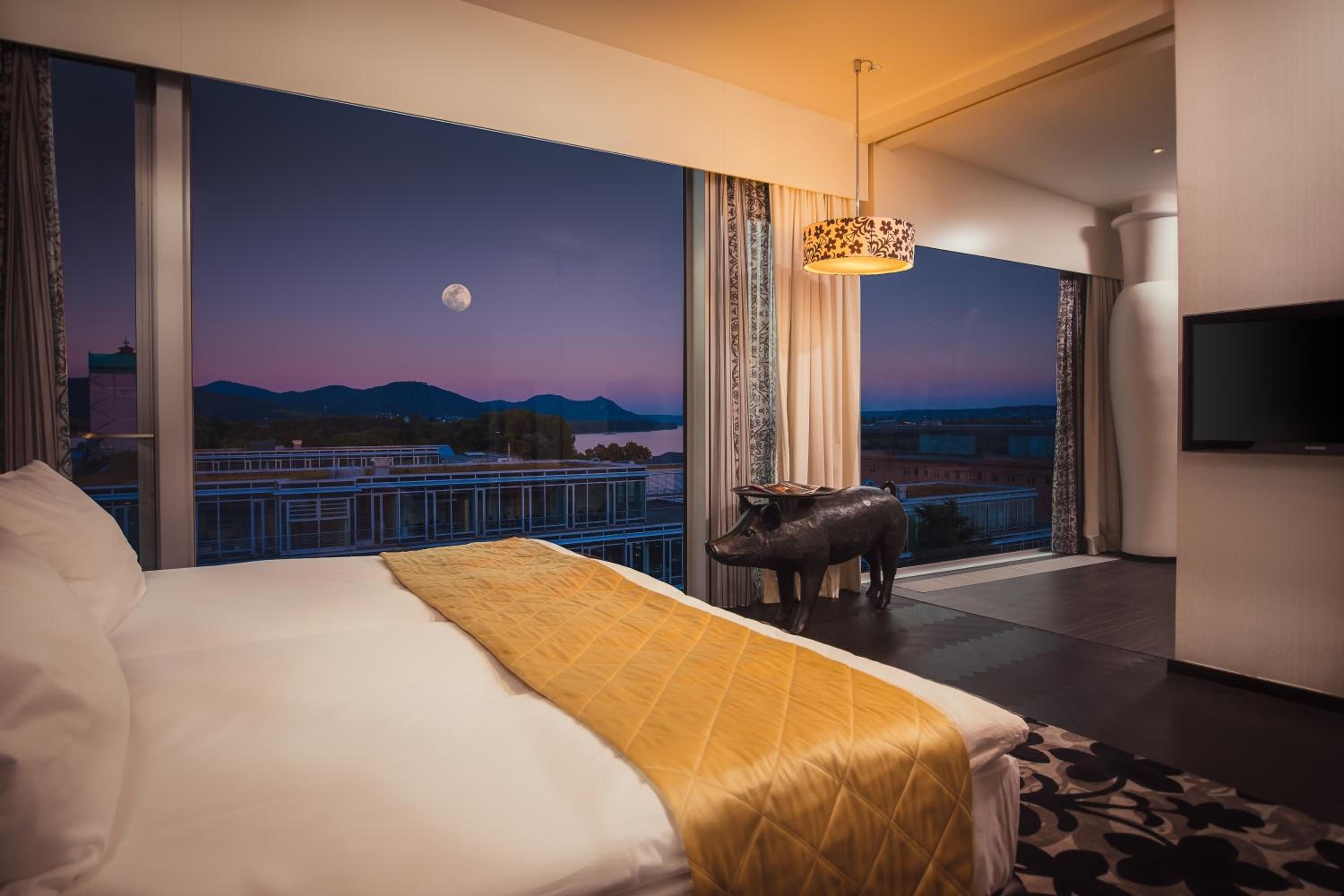 King Suite with Rooftop Terrace - Photo 6