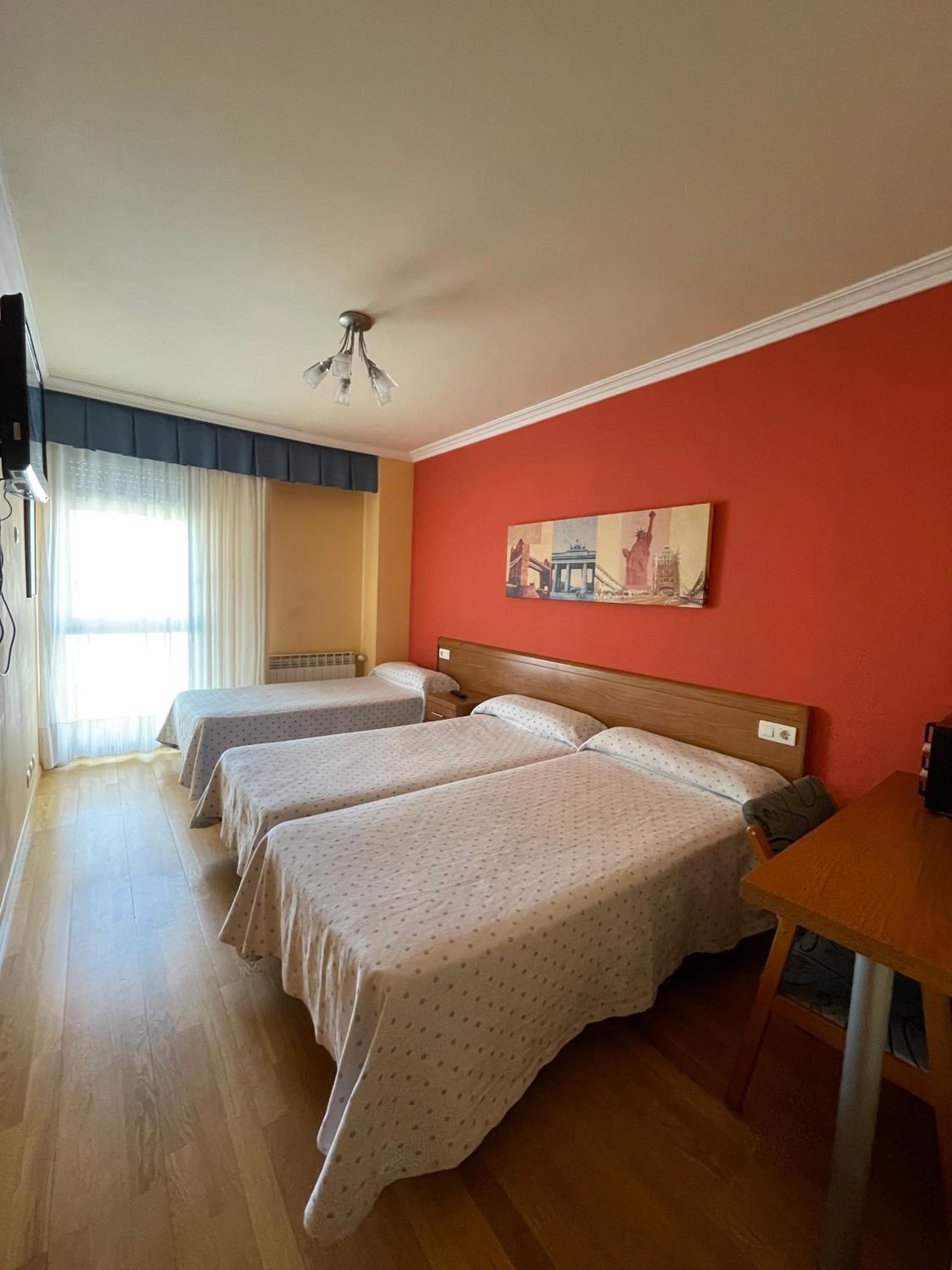 Triple Room - Photo 2