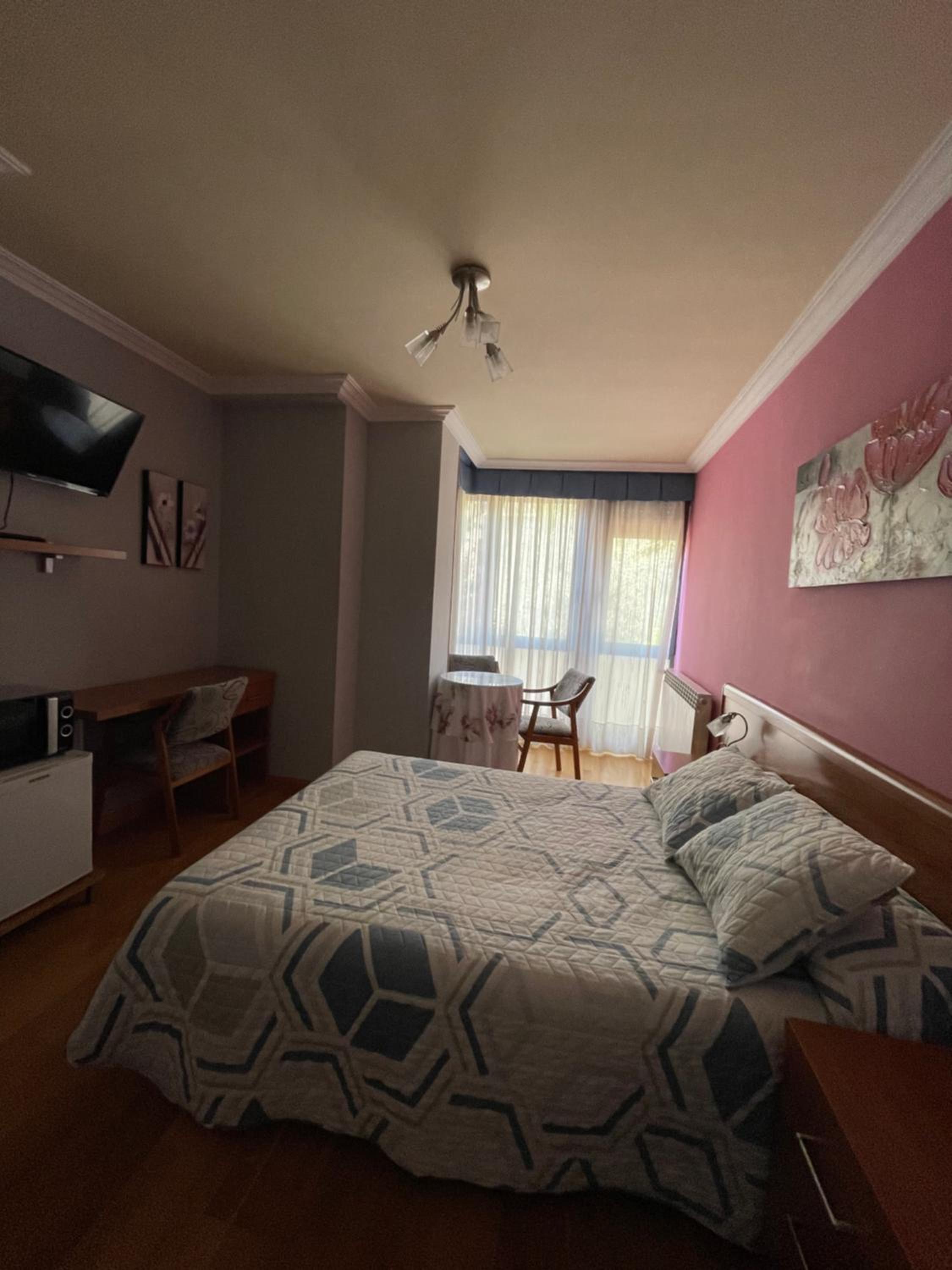Double Room - Photo 7